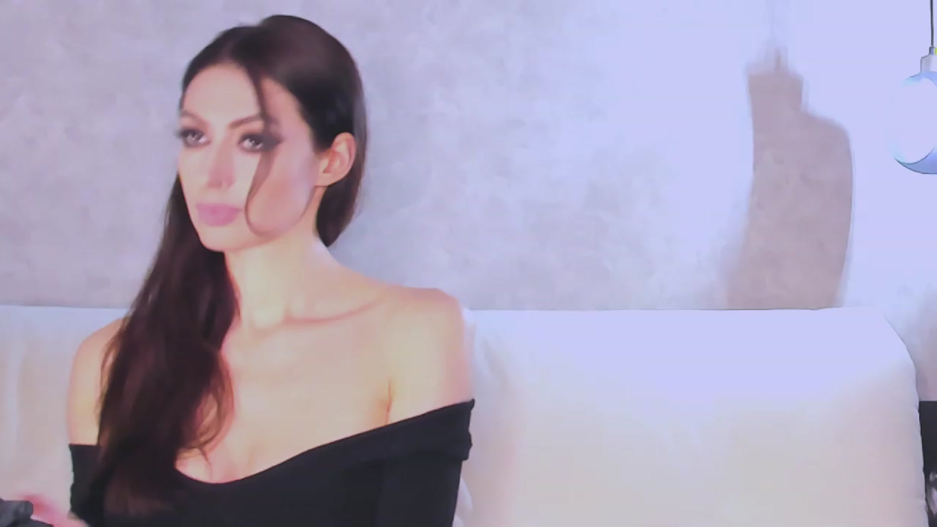 Gallery image thumbnail from Tishina's myfreecams stream on, 04/18/2023, 21:19 image 3 of 20