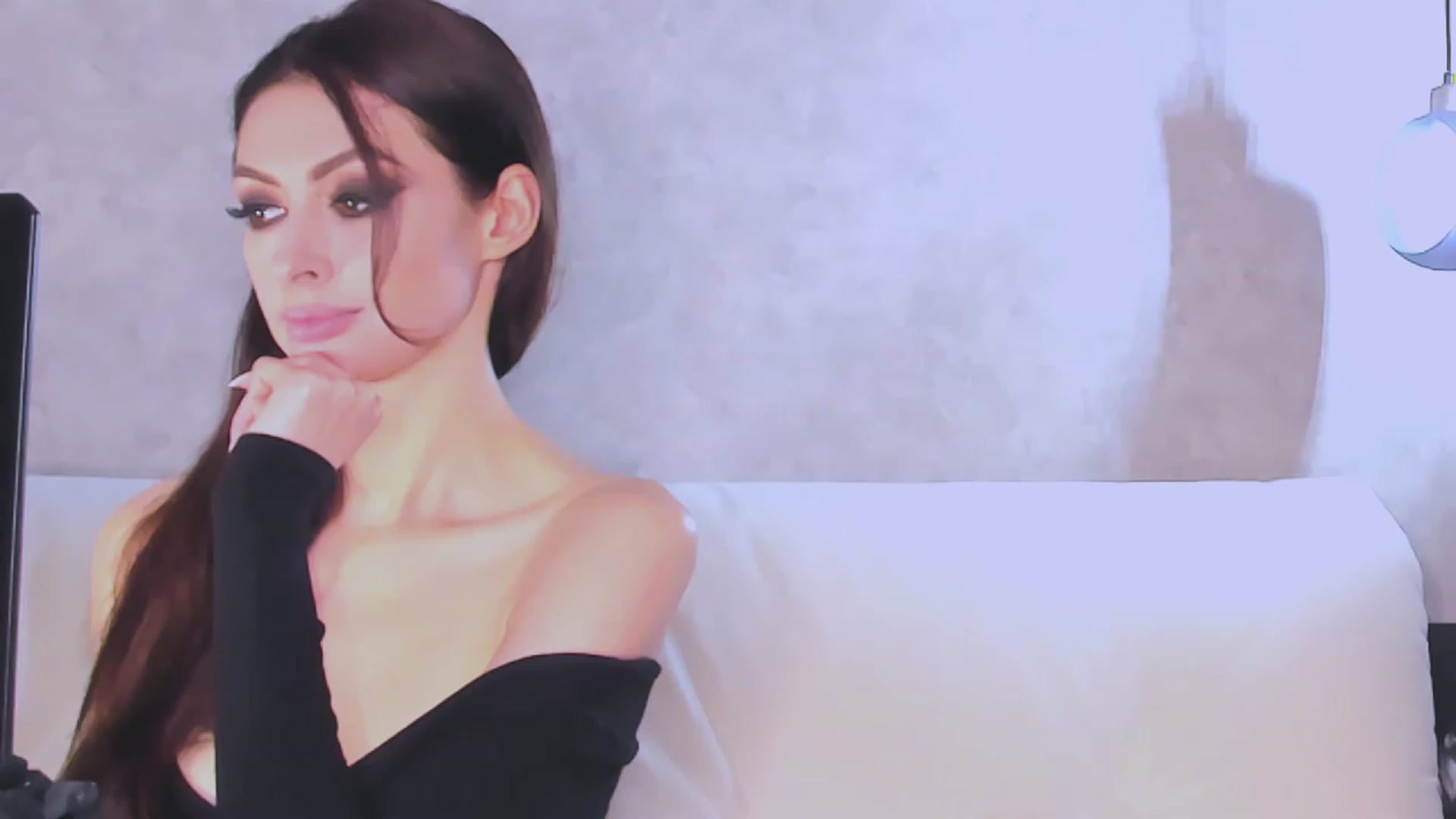 Gallery image thumbnail from Tishina's myfreecams stream on, 04/18/2023, 21:19 image 1 of 20