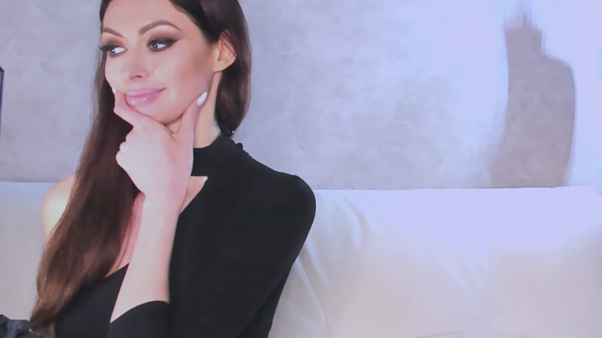 Gallery image thumbnail from Tishina's myfreecams stream on, 04/19/2023, 23:21 image 14 of 20