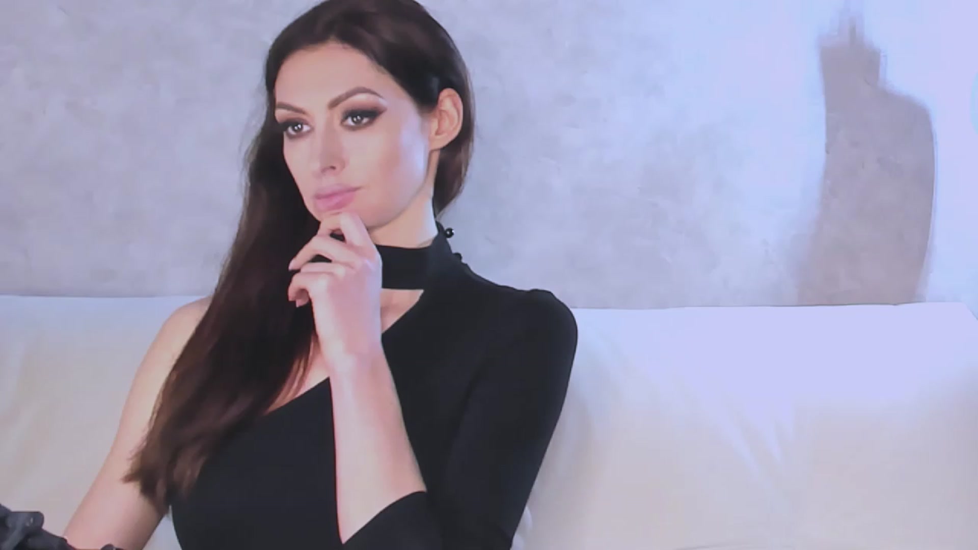 Gallery image thumbnail from Tishina's myfreecams stream on, 04/19/2023, 23:21 image 8 of 20