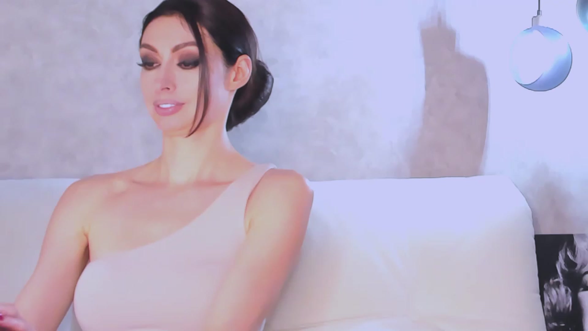 Gallery image thumbnail from Tishina's myfreecams stream on, 04/24/2023, 24:02 image 4 of 20