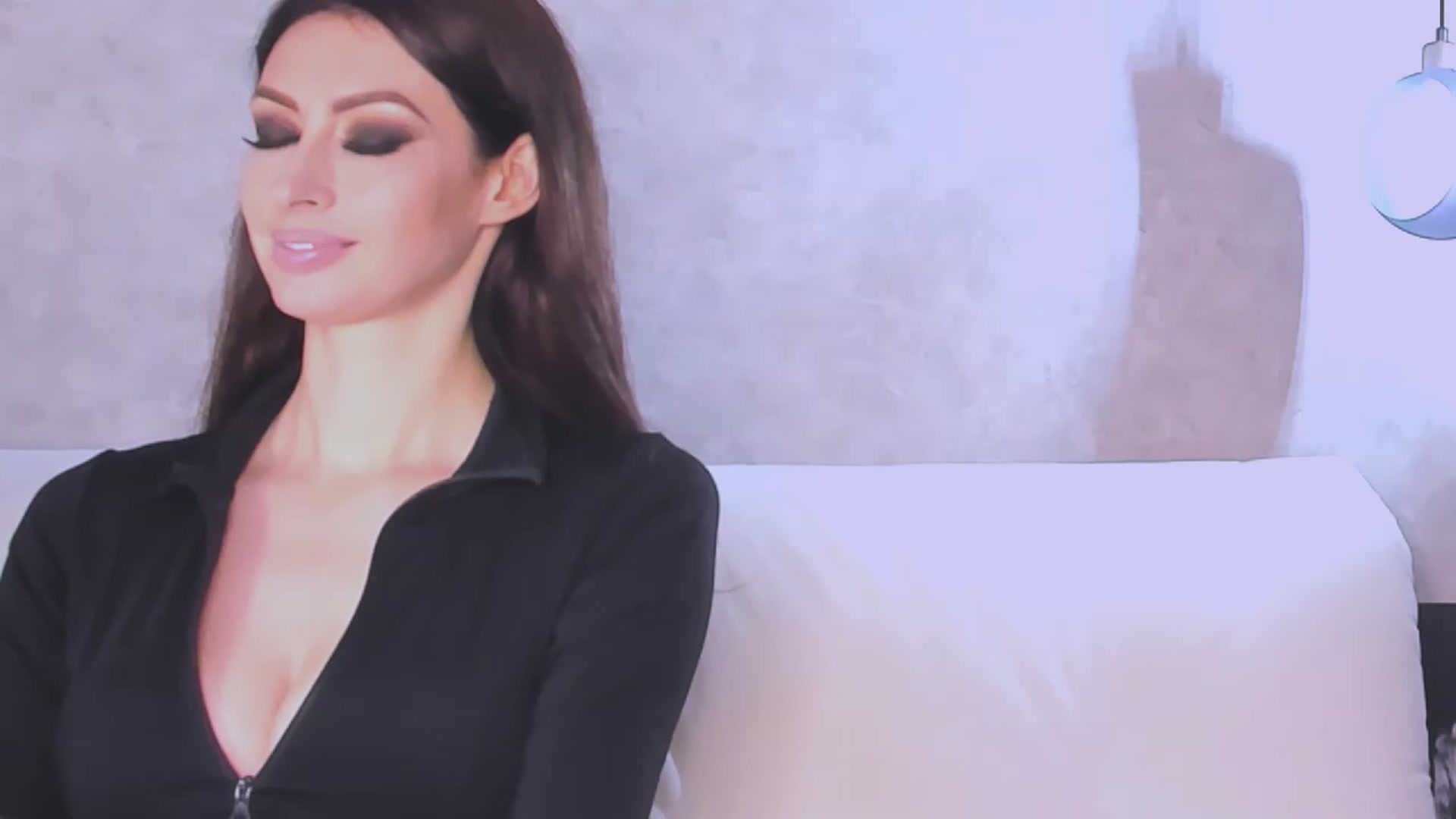 Gallery image thumbnail from Tishina's myfreecams stream on, 04/27/2023, 24:03 image 4 of 20