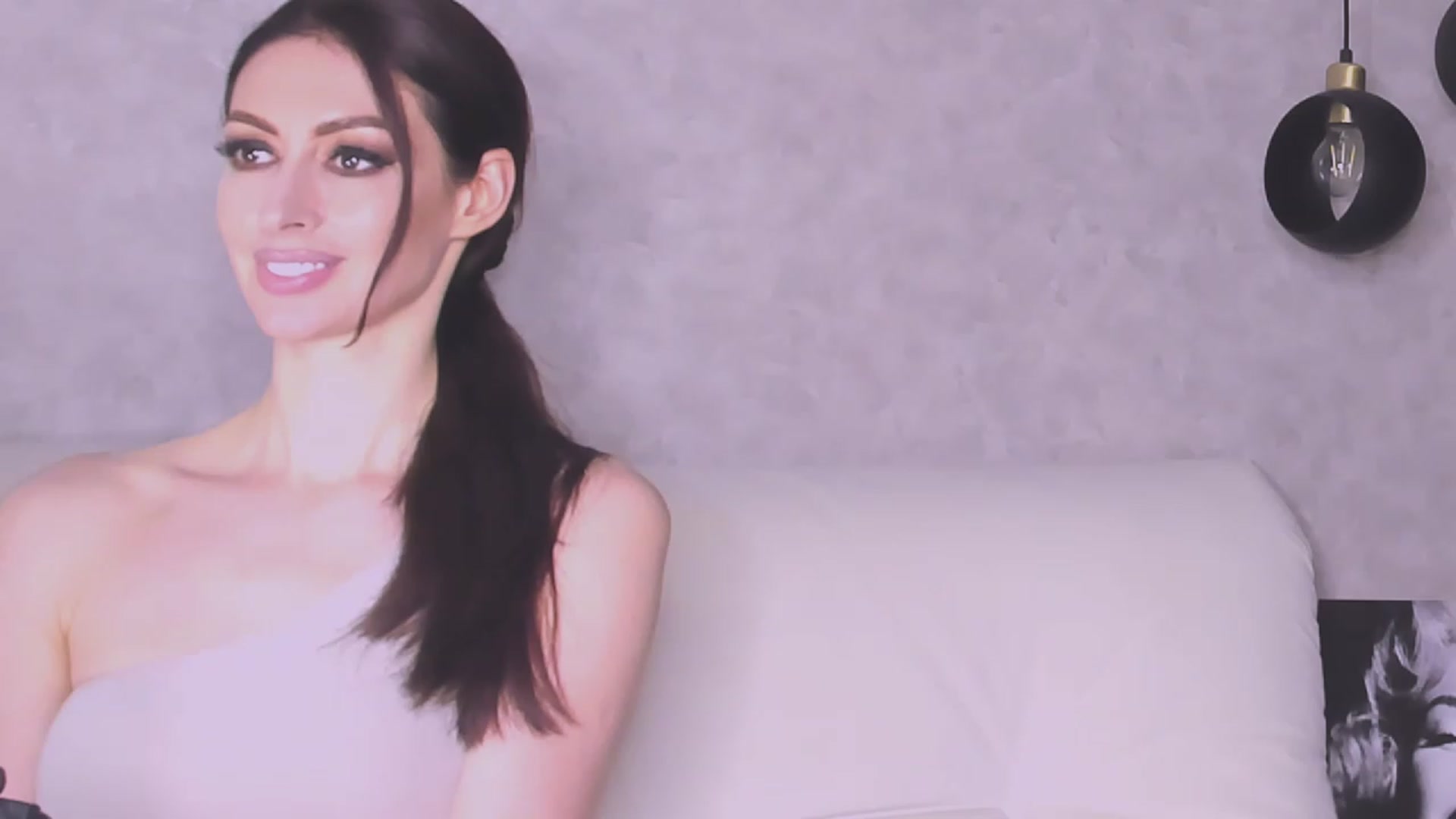 Gallery image thumbnail from Tishina's myfreecams stream on, 05/07/2023, 24:04 image 15 of 20