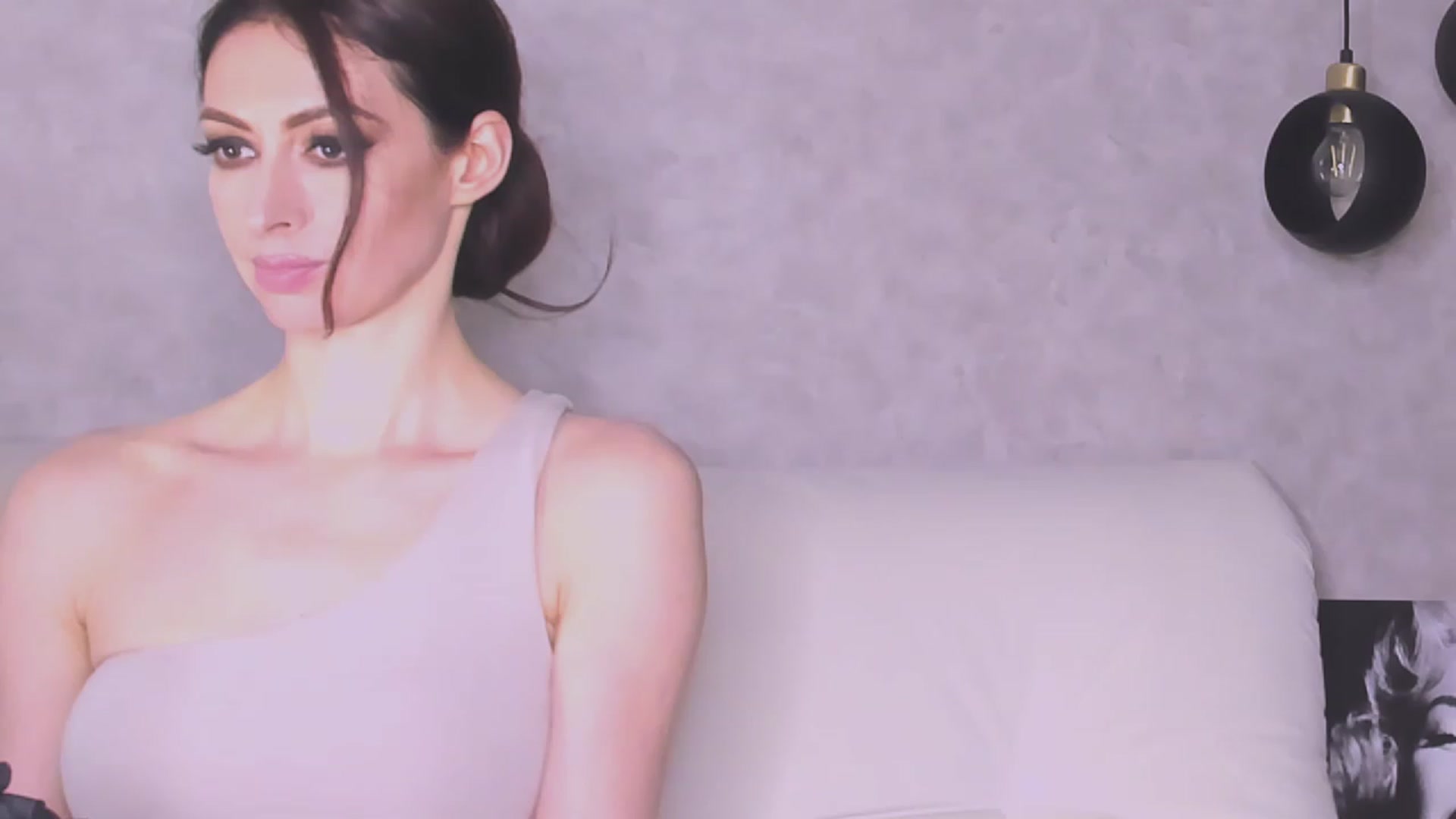 Gallery image thumbnail from Tishina's myfreecams stream on, 05/07/2023, 24:04 image 20 of 20