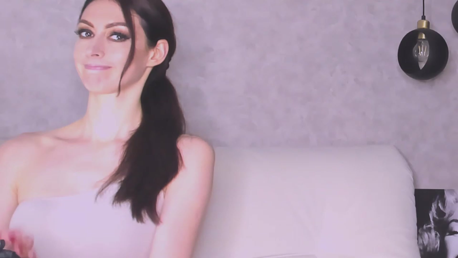 Gallery image thumbnail from Tishina's myfreecams stream on, 05/07/2023, 24:04 image 17 of 20