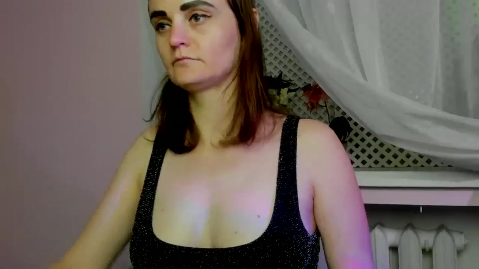 Gallery image thumbnail from TisiaLii's myfreecams stream on, 03/16/2025, 13:11 image 2 of 20