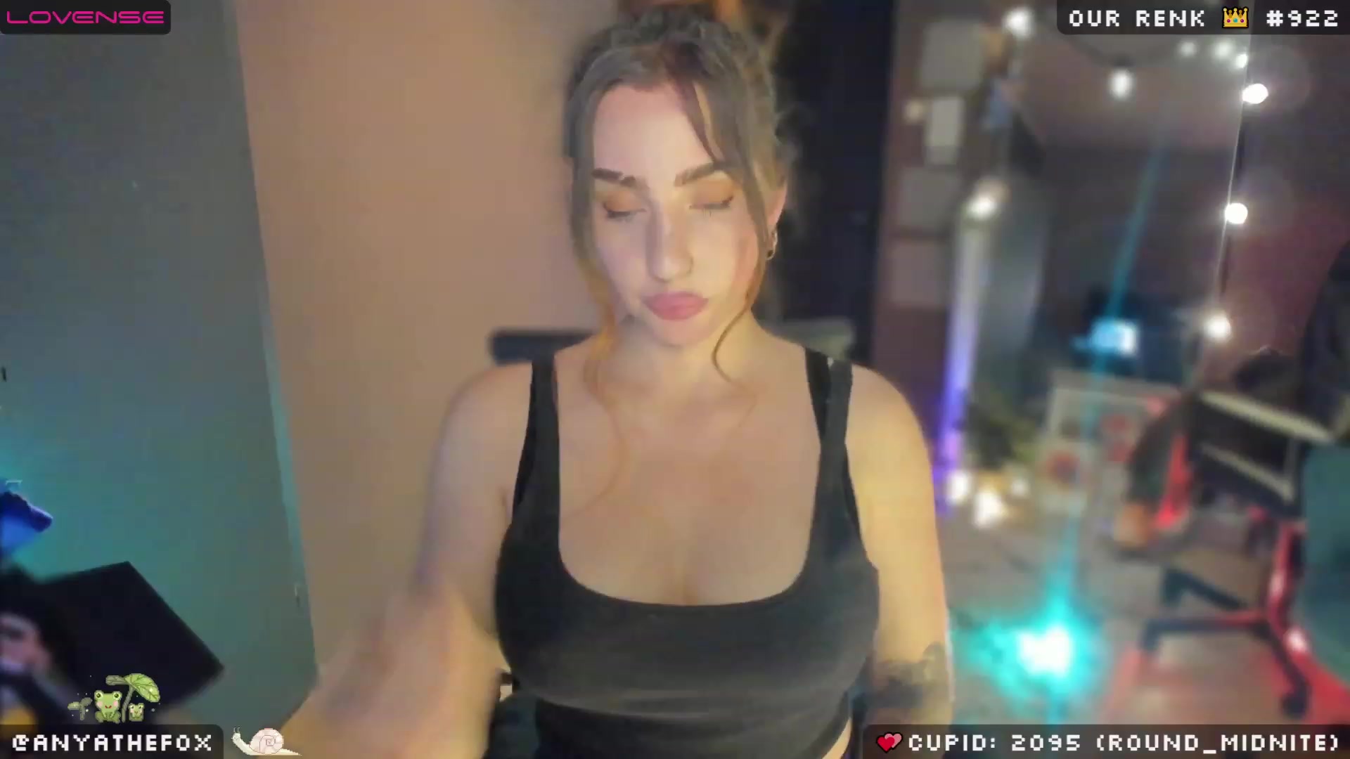 Gallery image thumbnail from Titcoin's myfreecams stream on, 02/14/2023, 07:37 image 8 of 20