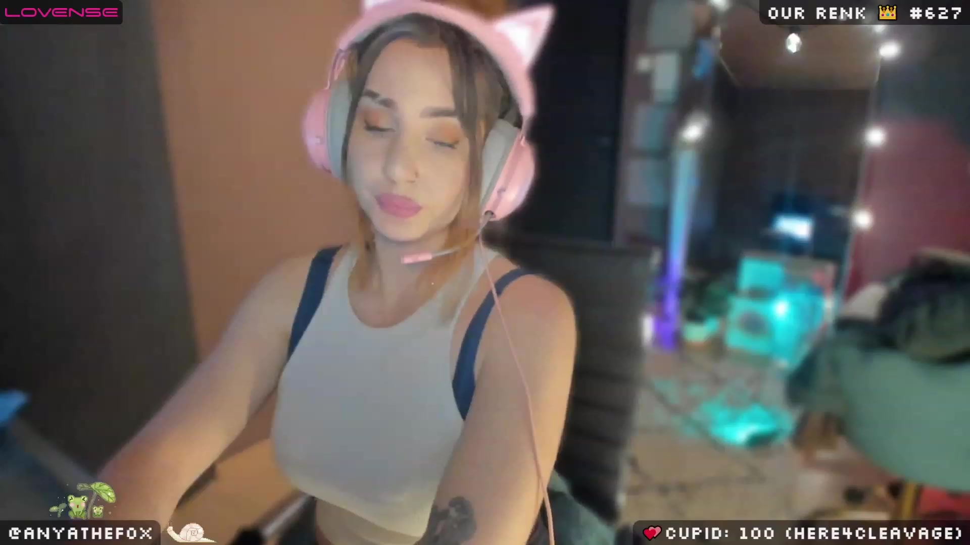 Gallery image thumbnail from Titcoin's myfreecams stream on, 02/23/2023, 08:06 image 15 of 20