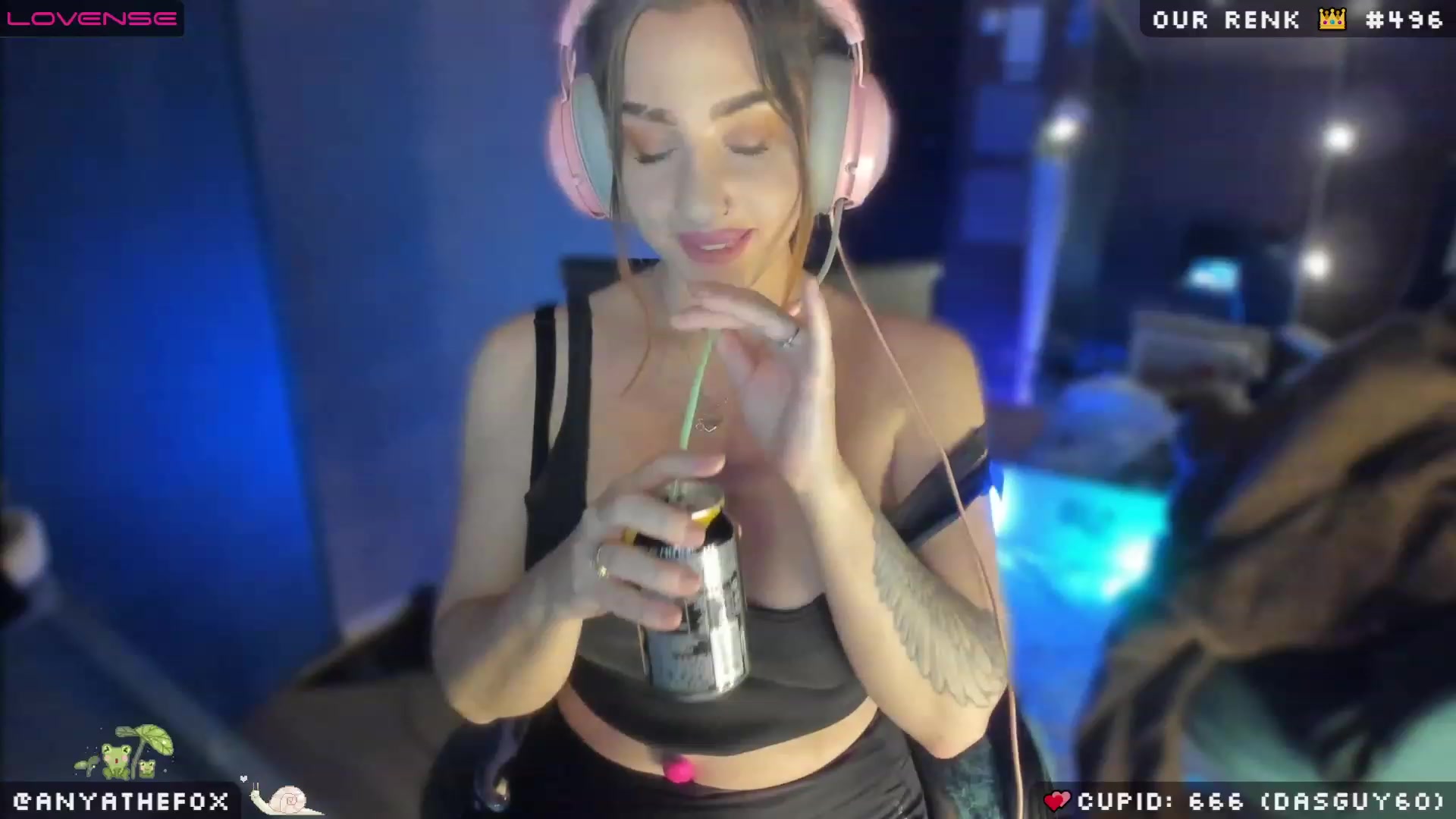Gallery image thumbnail from Titcoin's myfreecams stream on, 02/27/2023, 07:25 image 12 of 20