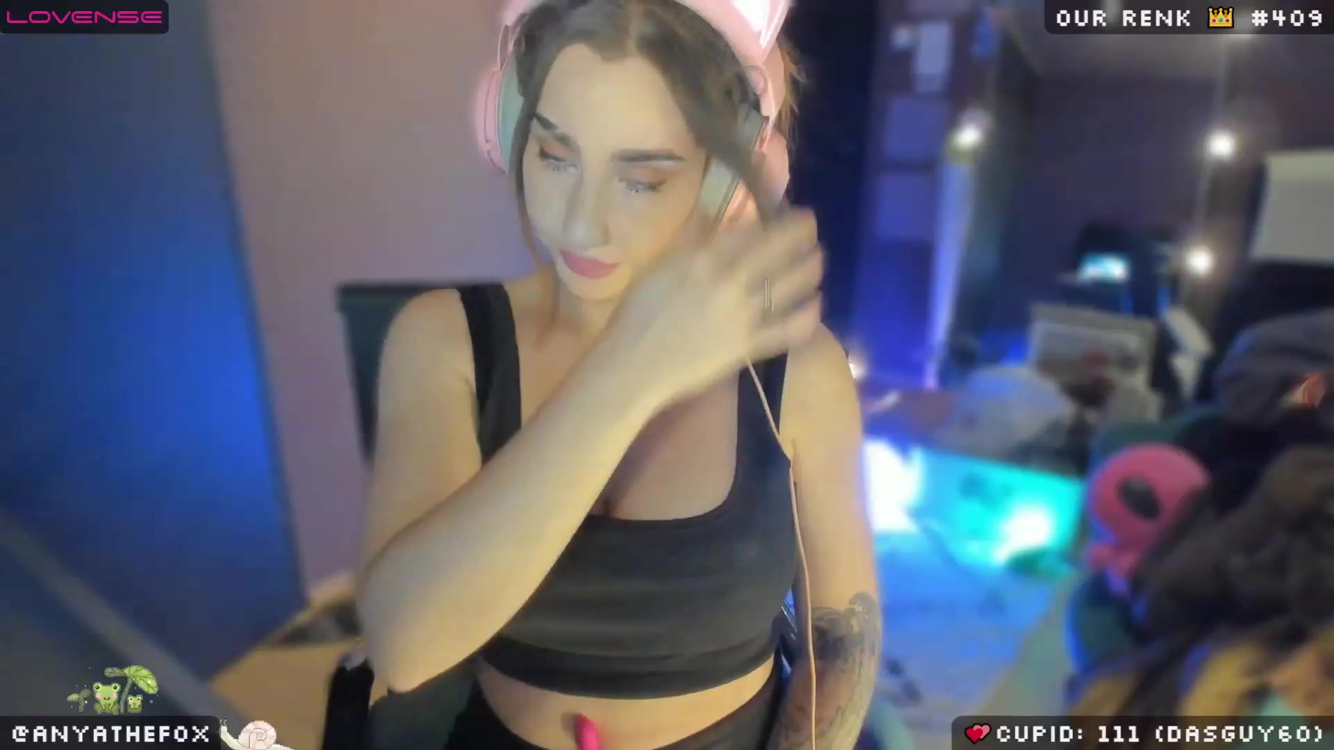 Gallery image thumbnail from Titcoin's myfreecams stream on, 03/01/2023, 08:18 image 1 of 20