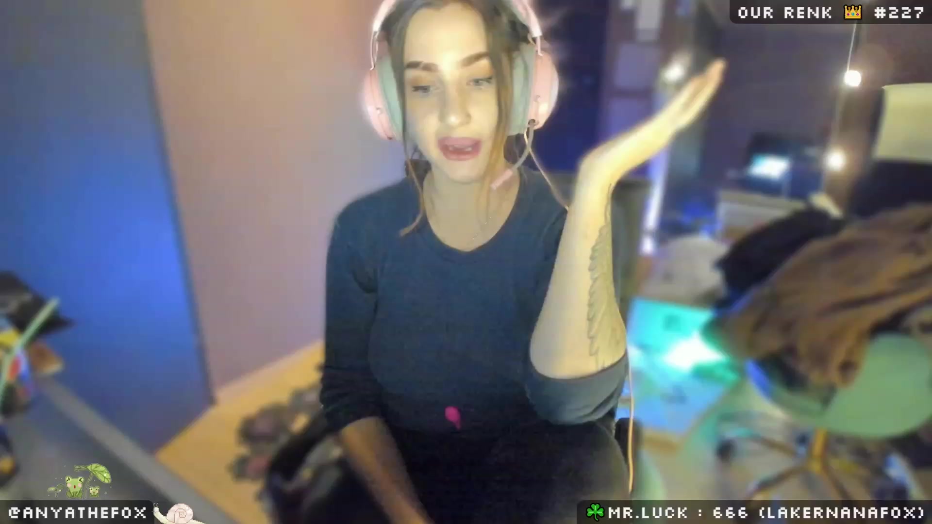 Gallery image thumbnail from Titcoin's myfreecams stream on, 03/09/2023, 09:53 image 5 of 20
