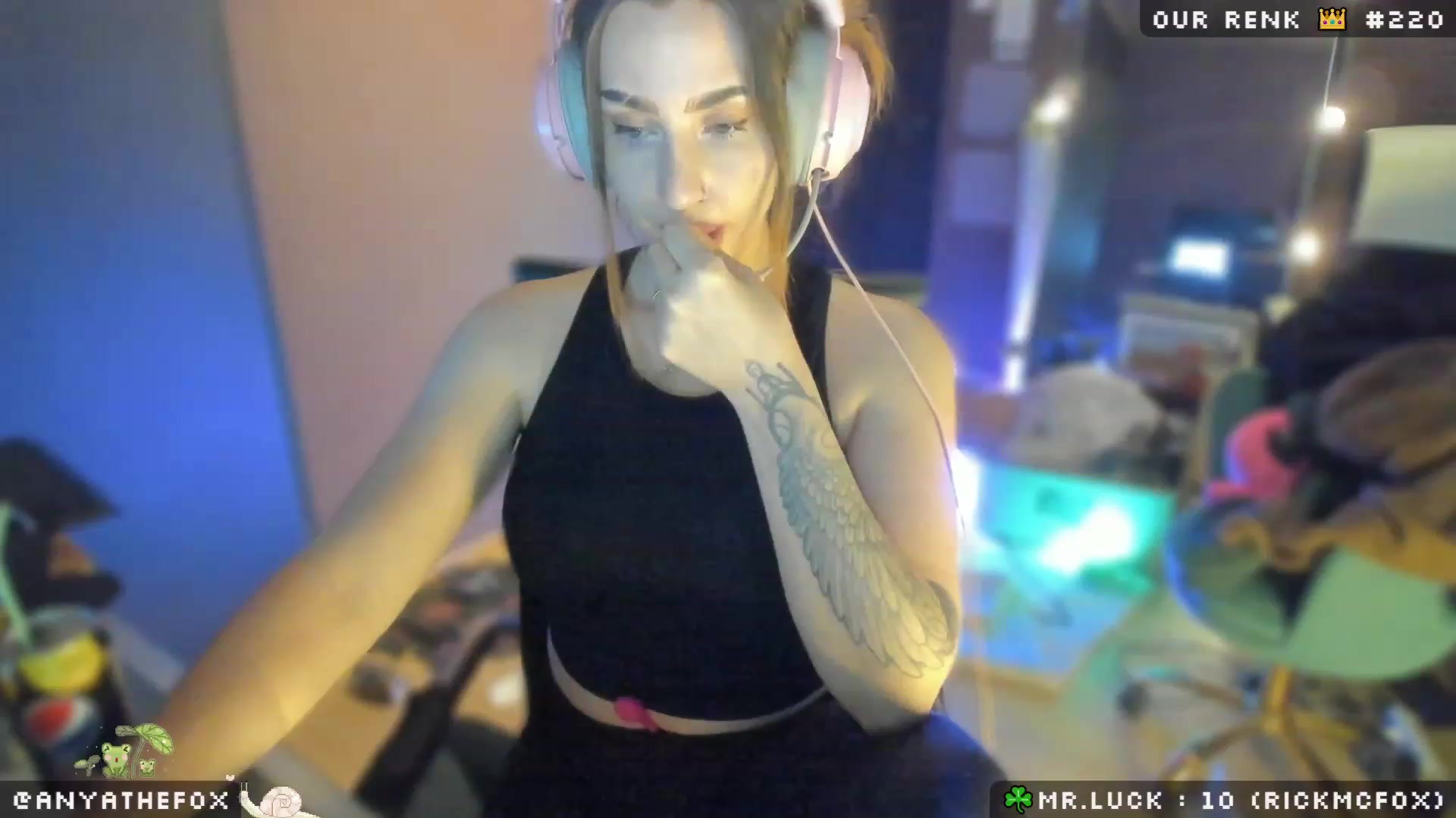 Gallery image thumbnail from Titcoin's myfreecams stream on, 03/10/2023, 20:37 image 8 of 20