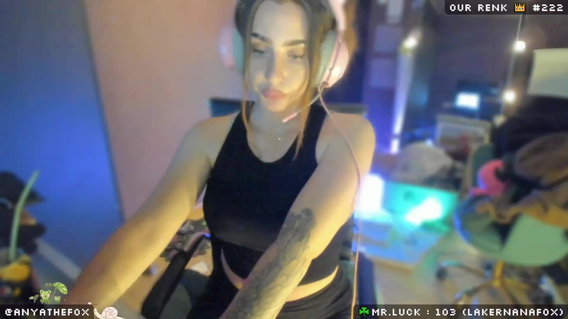 Gallery image thumbnail from Titcoin's myfreecams stream on, 03/10/2023, 20:37 image 20 of 20