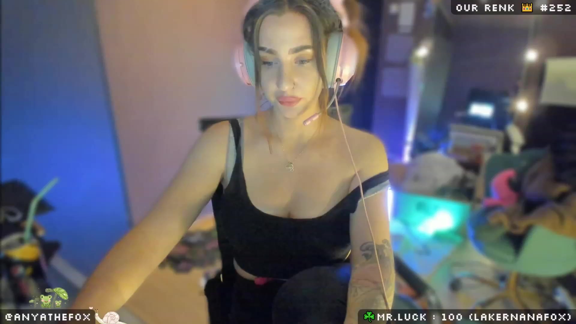 Gallery image thumbnail from Titcoin's myfreecams stream on, 03/11/2023, 08:03 image 5 of 20