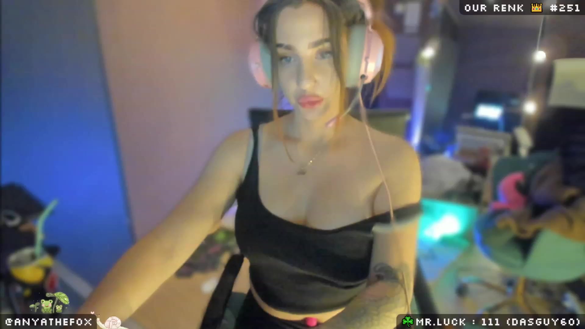 Gallery image thumbnail from Titcoin's myfreecams stream on, 03/11/2023, 08:03 image 8 of 20