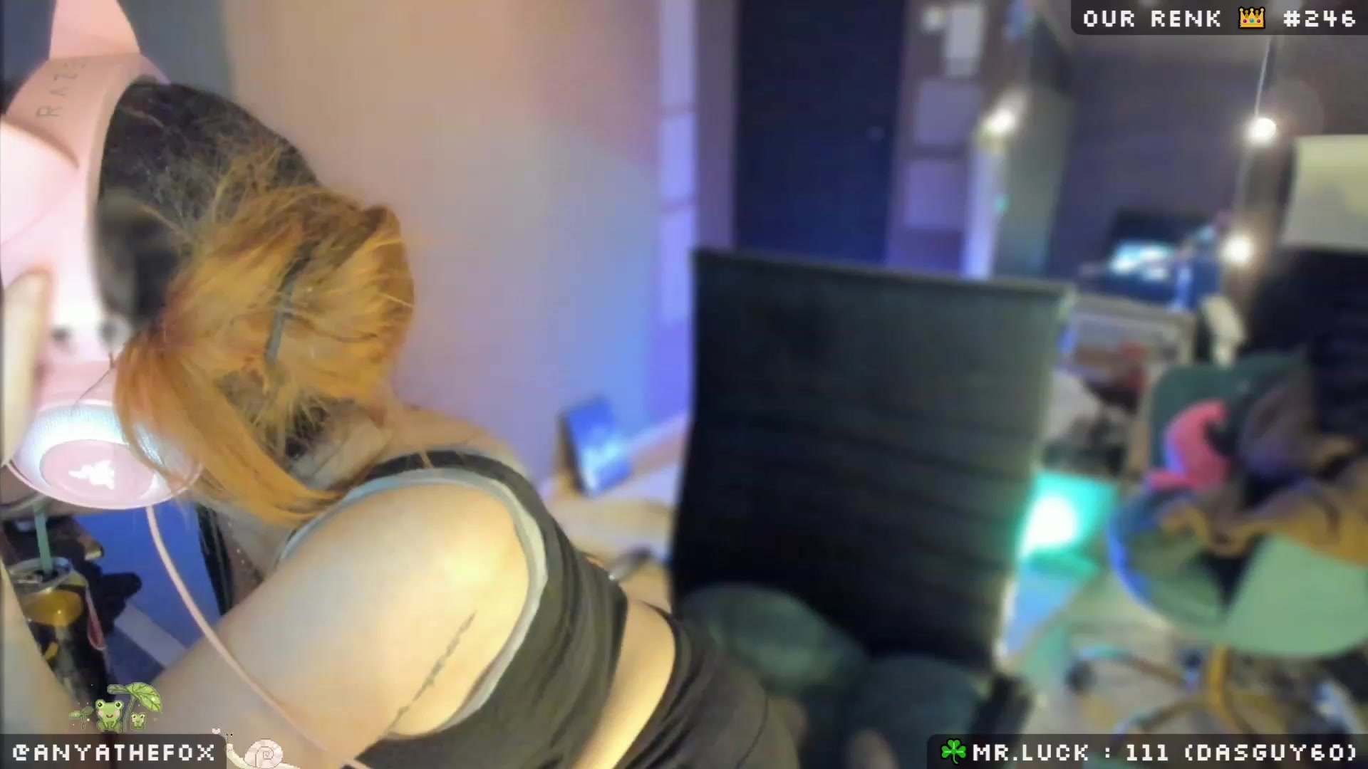 Gallery image thumbnail from Titcoin's myfreecams stream on, 03/11/2023, 08:03 image 17 of 20