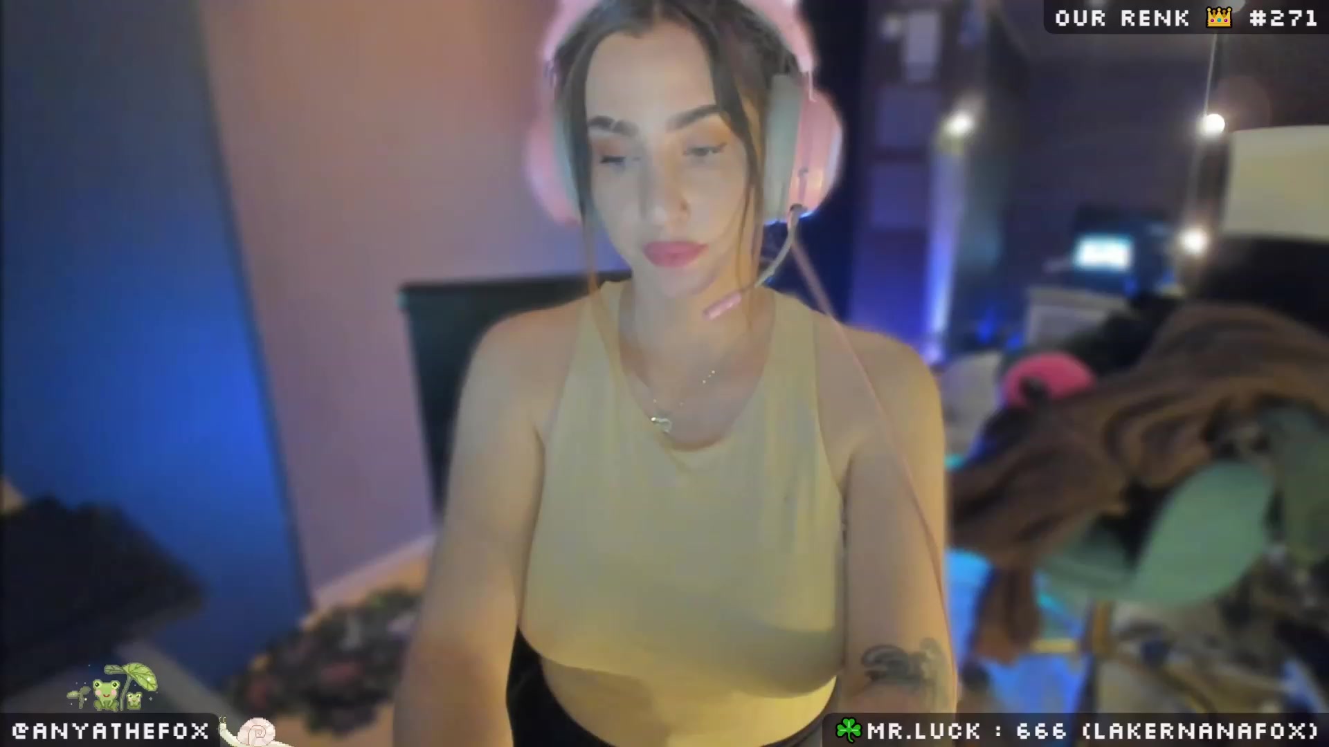 Gallery image thumbnail from Titcoin's myfreecams stream on, 03/12/2023, 08:50 image 4 of 20