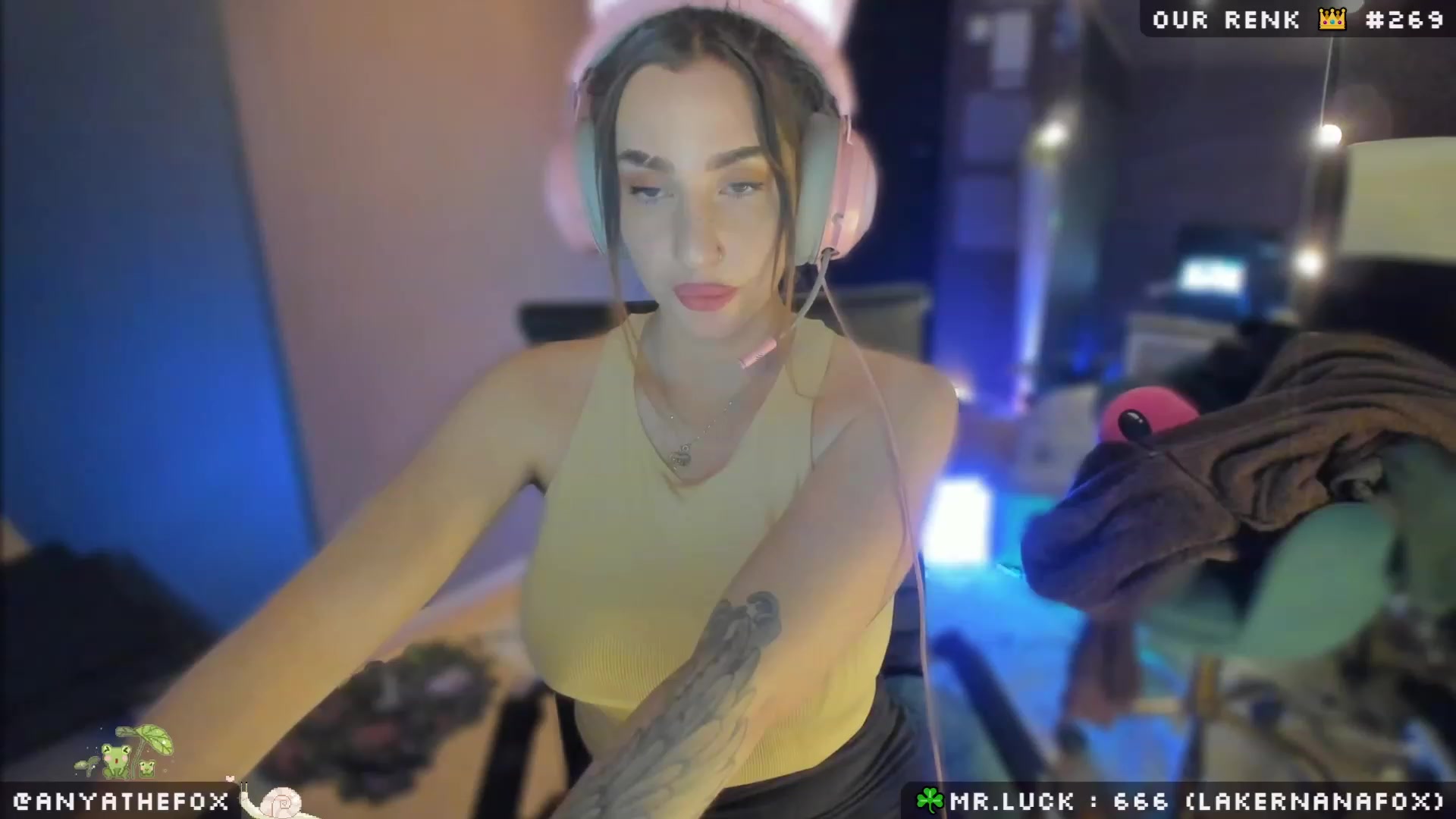 Gallery image thumbnail from Titcoin's myfreecams stream on, 03/12/2023, 08:50 image 8 of 20