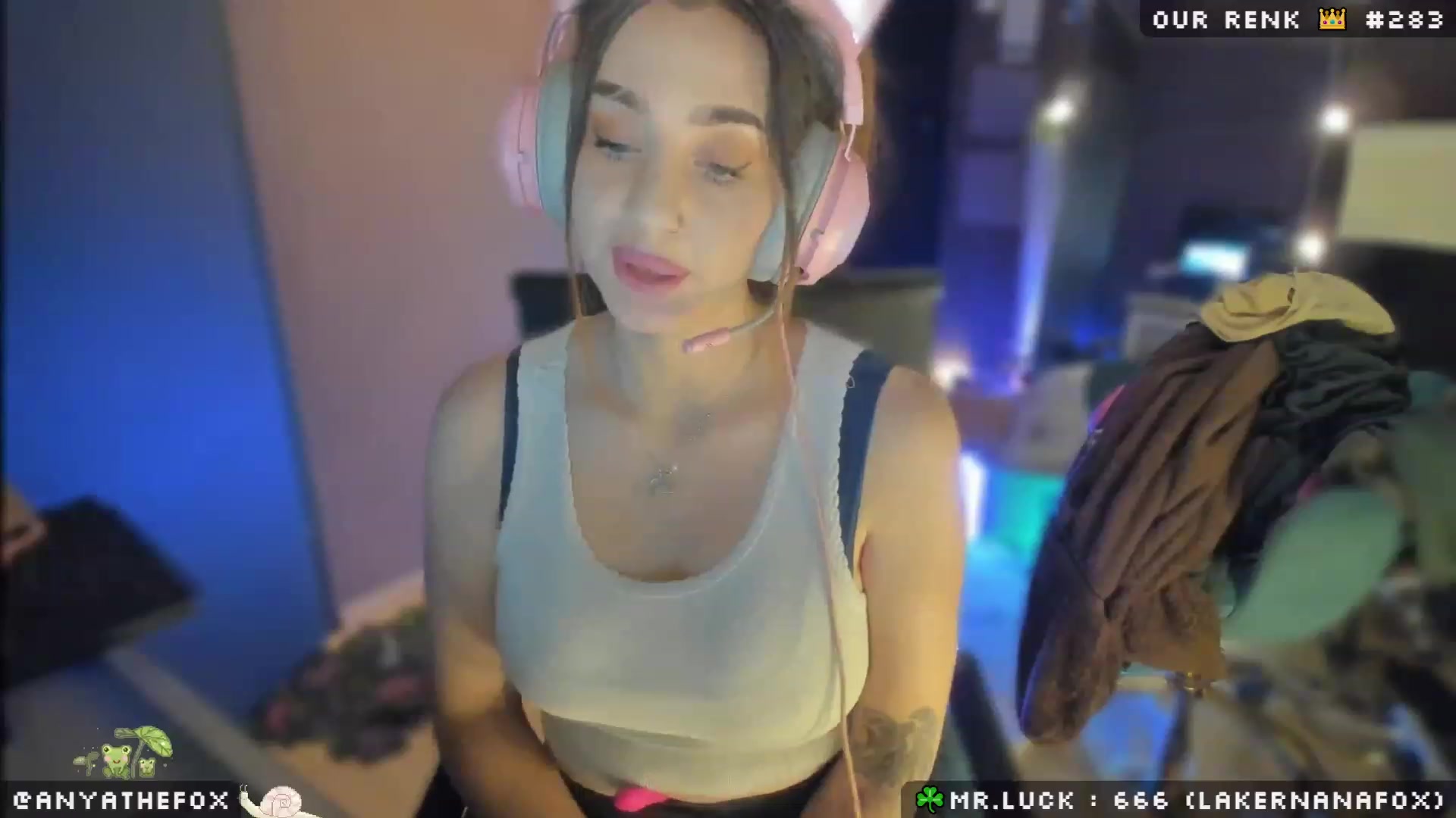 Gallery image thumbnail from Titcoin's myfreecams stream on, 03/13/2023, 07:30 image 6 of 20