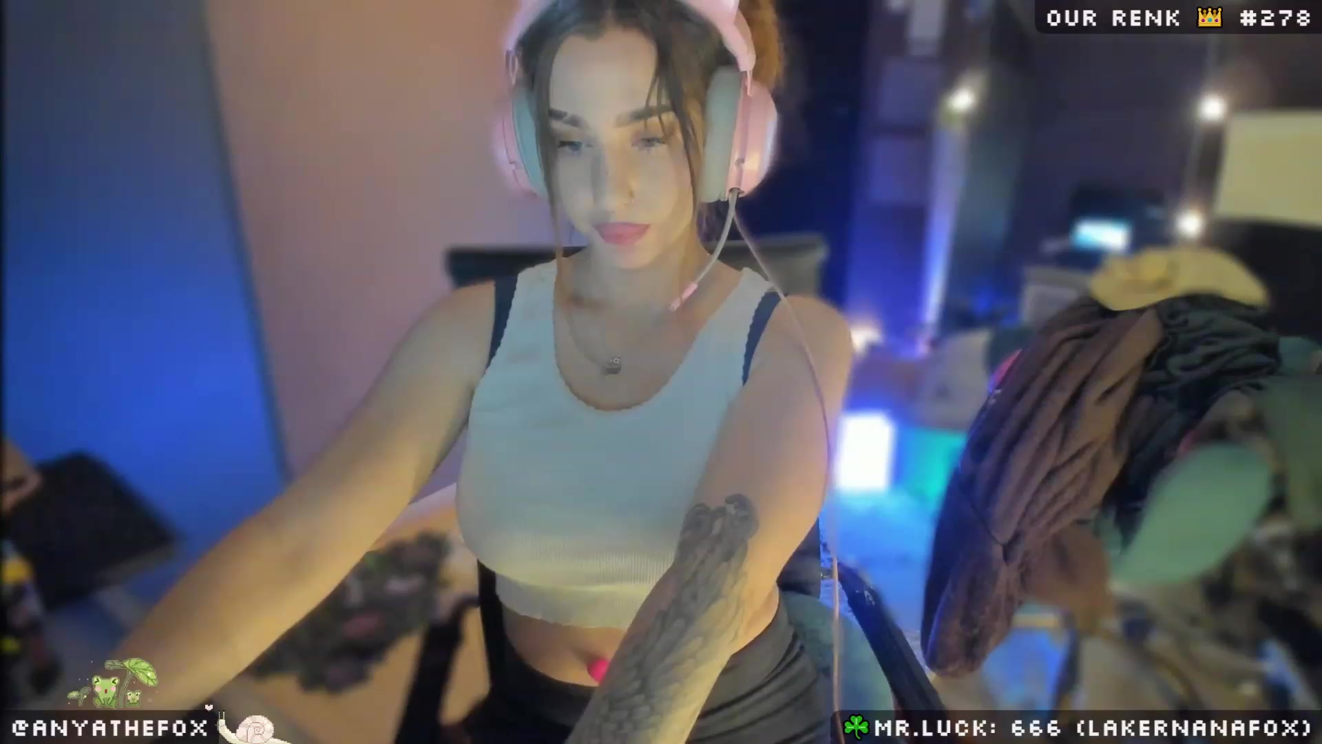 Gallery image thumbnail from Titcoin's myfreecams stream on, 03/13/2023, 07:30 image 15 of 20