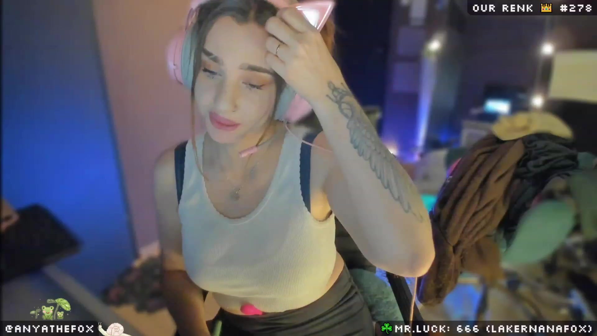 Gallery image thumbnail from Titcoin's myfreecams stream on, 03/13/2023, 07:30 image 11 of 20