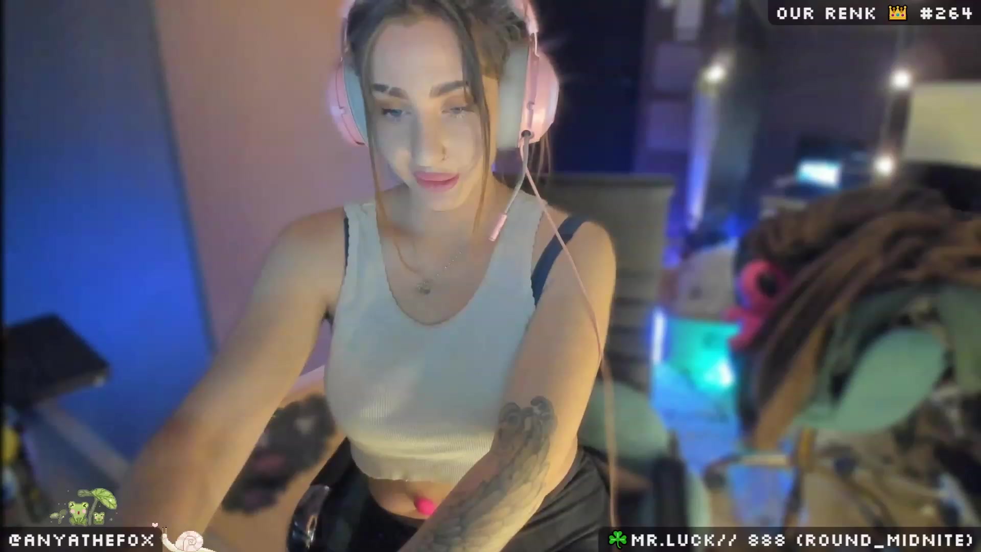 Gallery image thumbnail from Titcoin's myfreecams stream on, 03/14/2023, 07:14 image 6 of 20