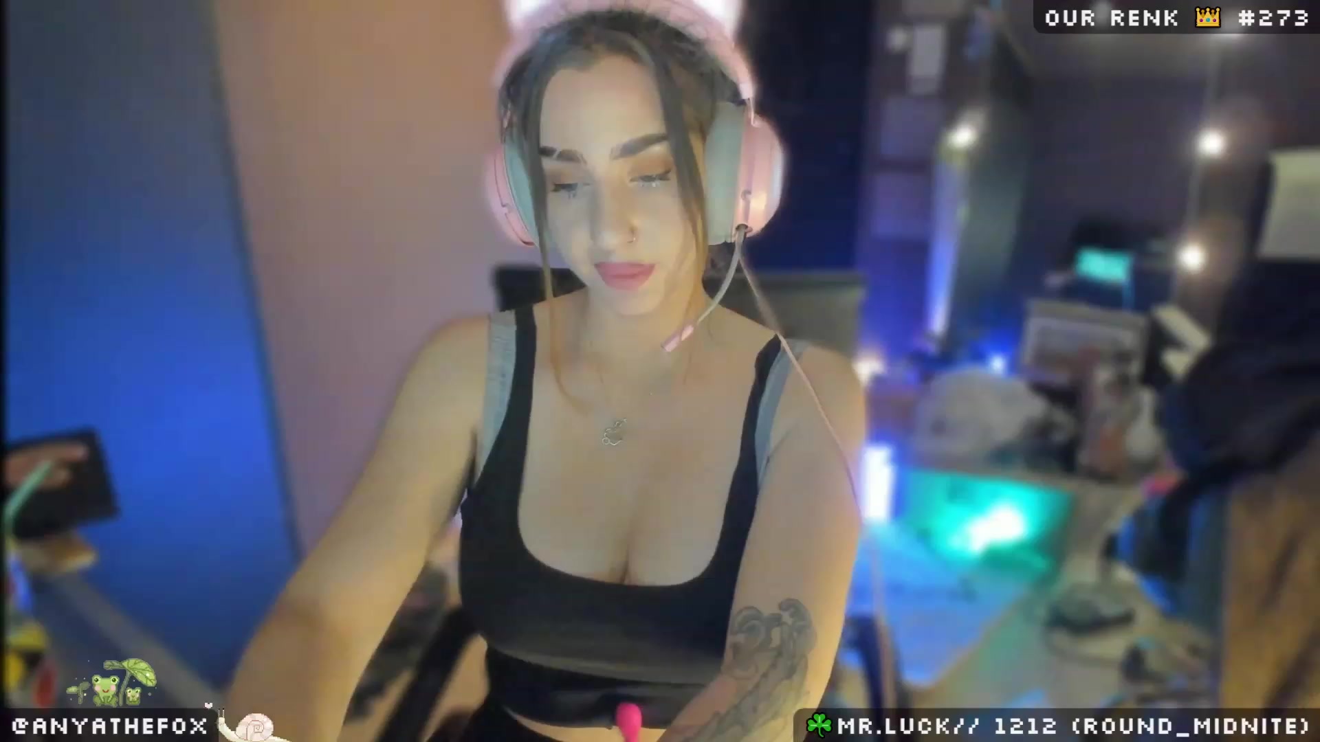 Gallery image thumbnail from Titcoin's myfreecams stream on, 03/16/2023, 08:14 image 3 of 20