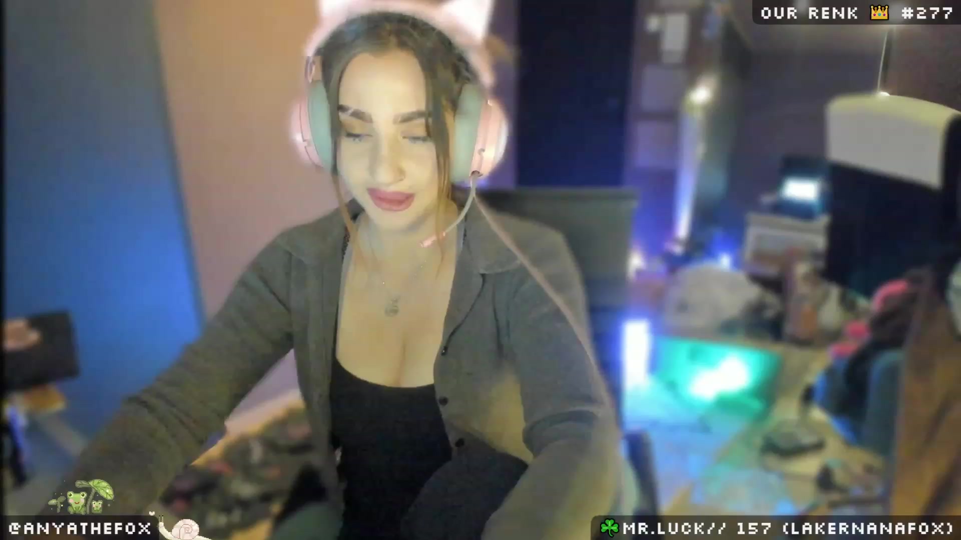 Gallery image thumbnail from Titcoin's myfreecams stream on, 03/17/2023, 07:05 image 3 of 20