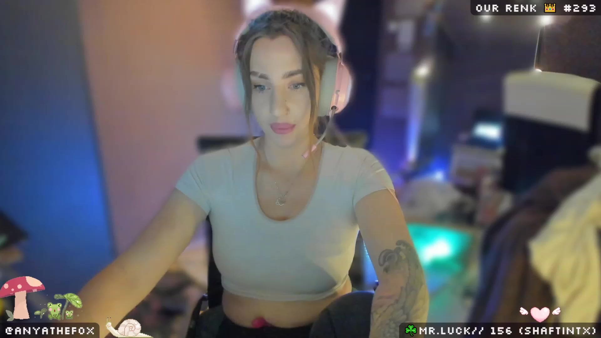 Gallery image thumbnail from Titcoin's myfreecams stream on, 03/19/2023, 07:00 image 14 of 20