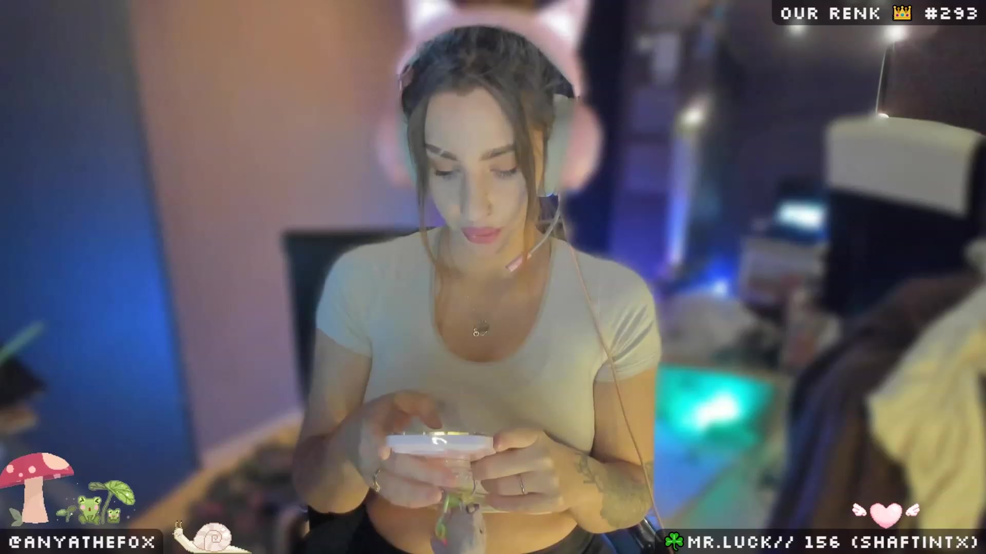 Gallery image thumbnail from Titcoin's myfreecams stream on, 03/19/2023, 07:00 image 11 of 20