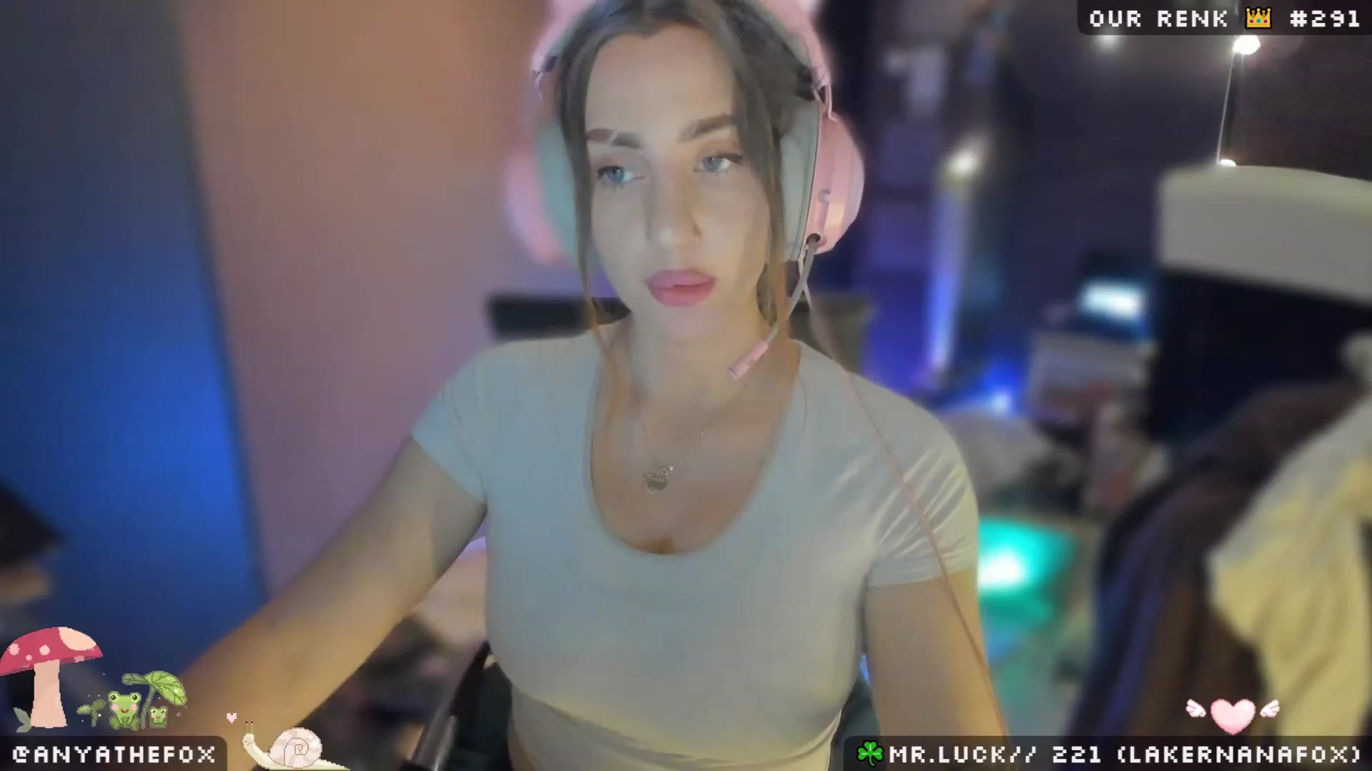 Gallery image thumbnail from Titcoin's myfreecams stream on, 03/19/2023, 09:35 image 1 of 20