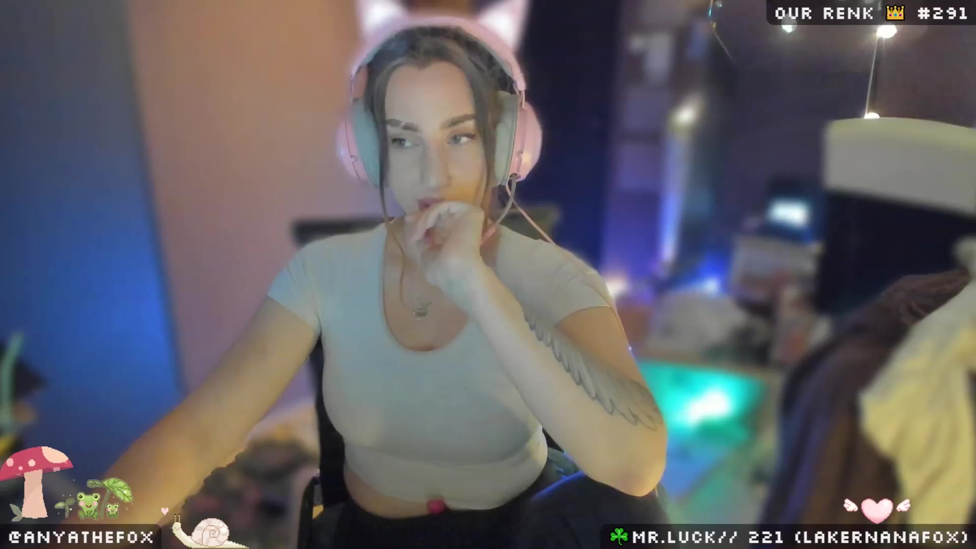 Gallery image thumbnail from Titcoin's myfreecams stream on, 03/19/2023, 09:35 image 9 of 20