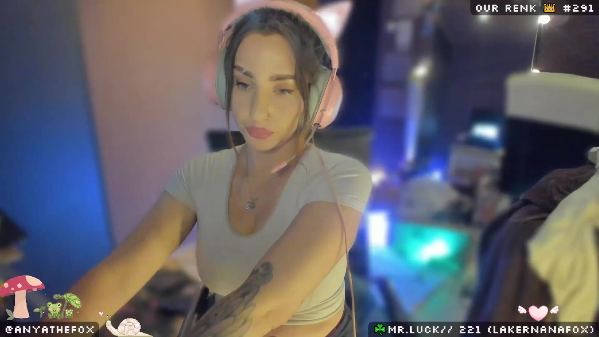 Gallery image thumbnail from Titcoin's myfreecams stream on, 03/19/2023, 09:35 image 3 of 20