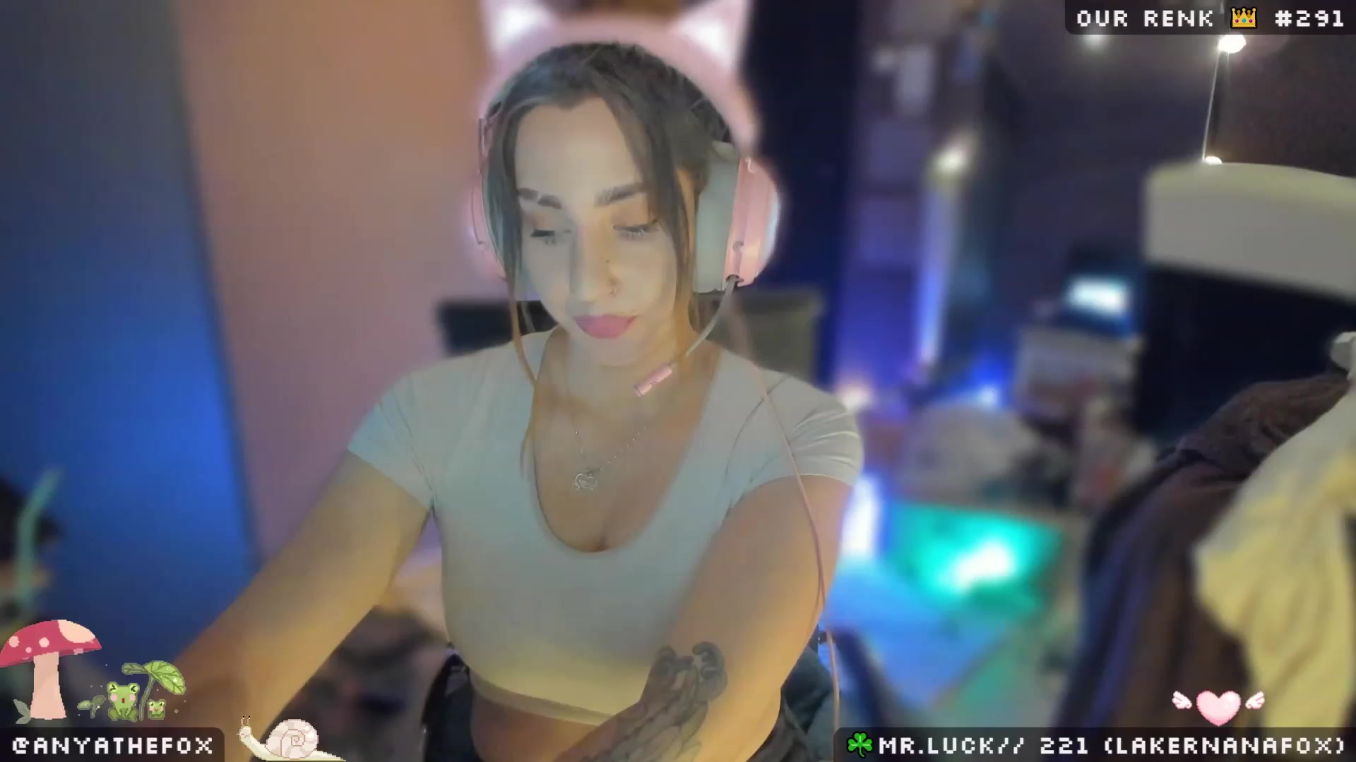 Gallery image thumbnail from Titcoin's myfreecams stream on, 03/19/2023, 09:35 image 7 of 20
