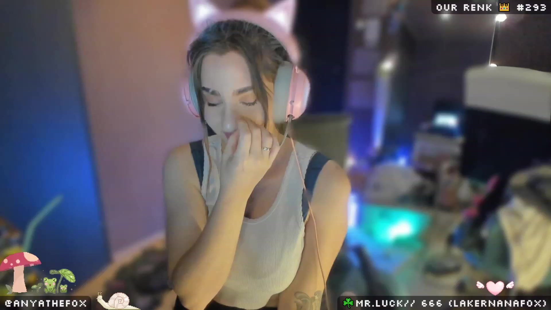 Gallery image thumbnail from Titcoin's myfreecams stream on, 03/20/2023, 08:14 image 7 of 20