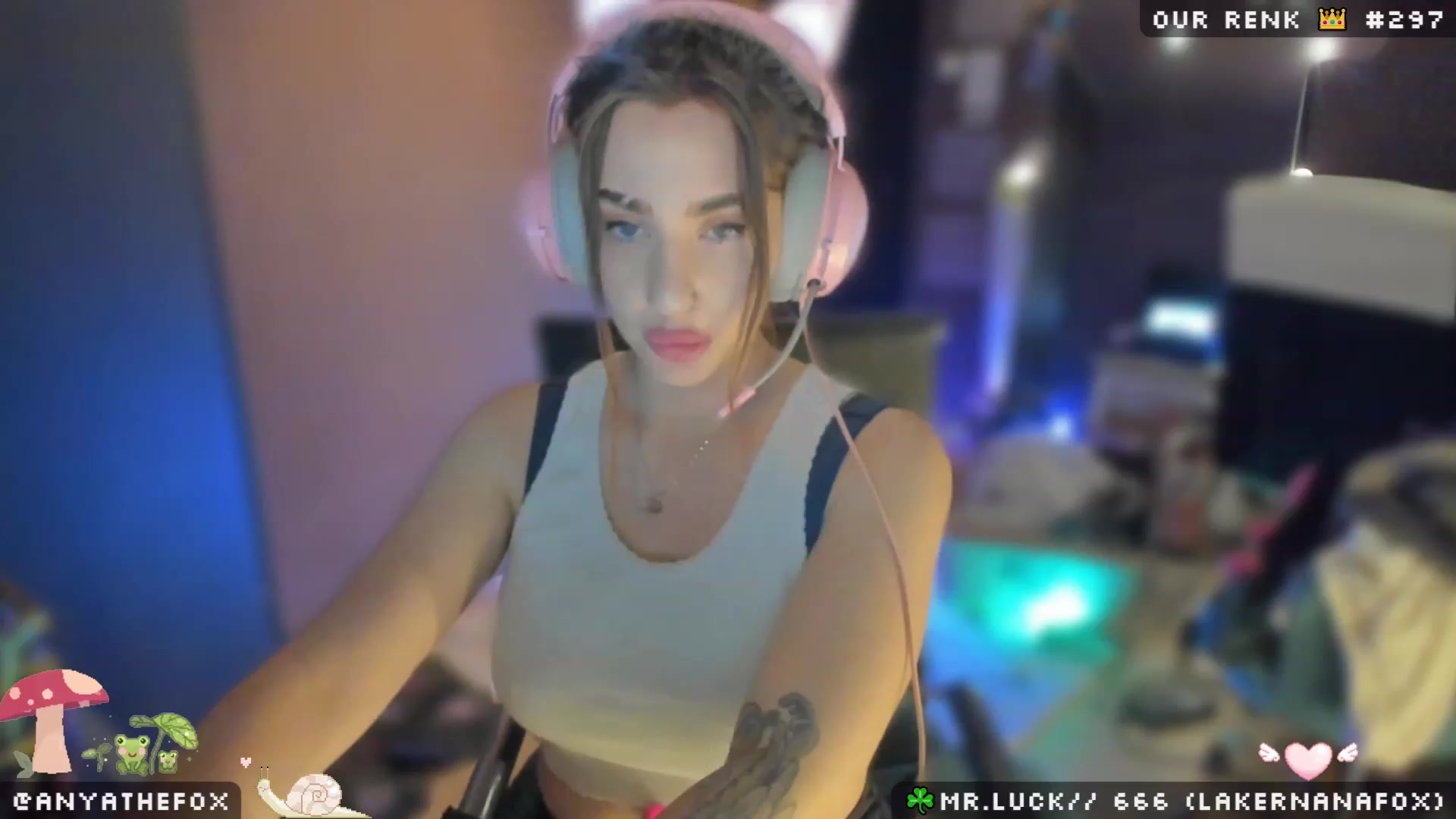 Gallery image thumbnail from Titcoin's myfreecams stream on, 03/20/2023, 08:14 image 3 of 20