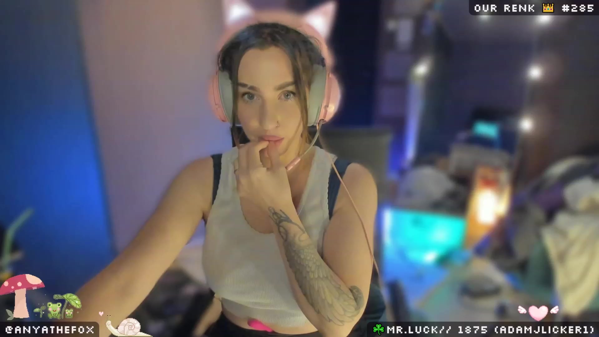 Gallery image thumbnail from Titcoin's myfreecams stream on, 03/21/2023, 08:19 image 1 of 20