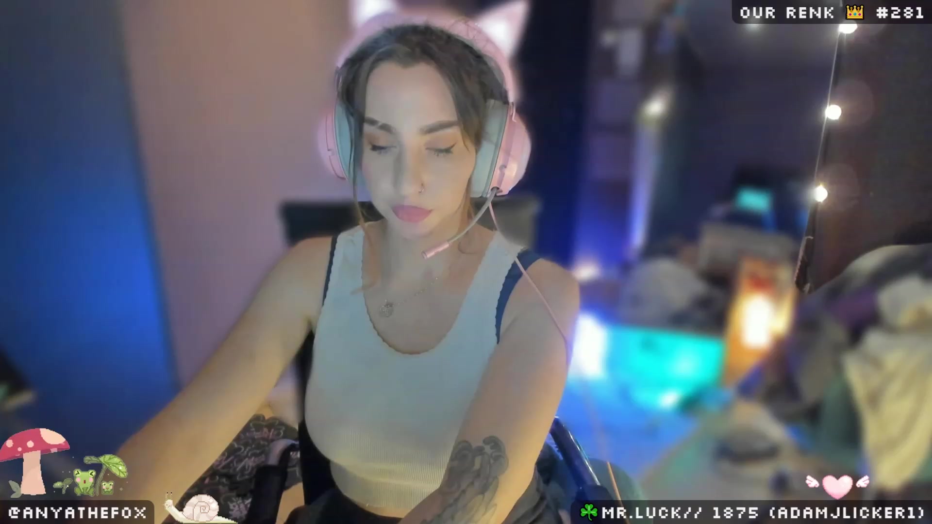 Gallery image thumbnail from Titcoin's myfreecams stream on, 03/21/2023, 08:19 image 10 of 20