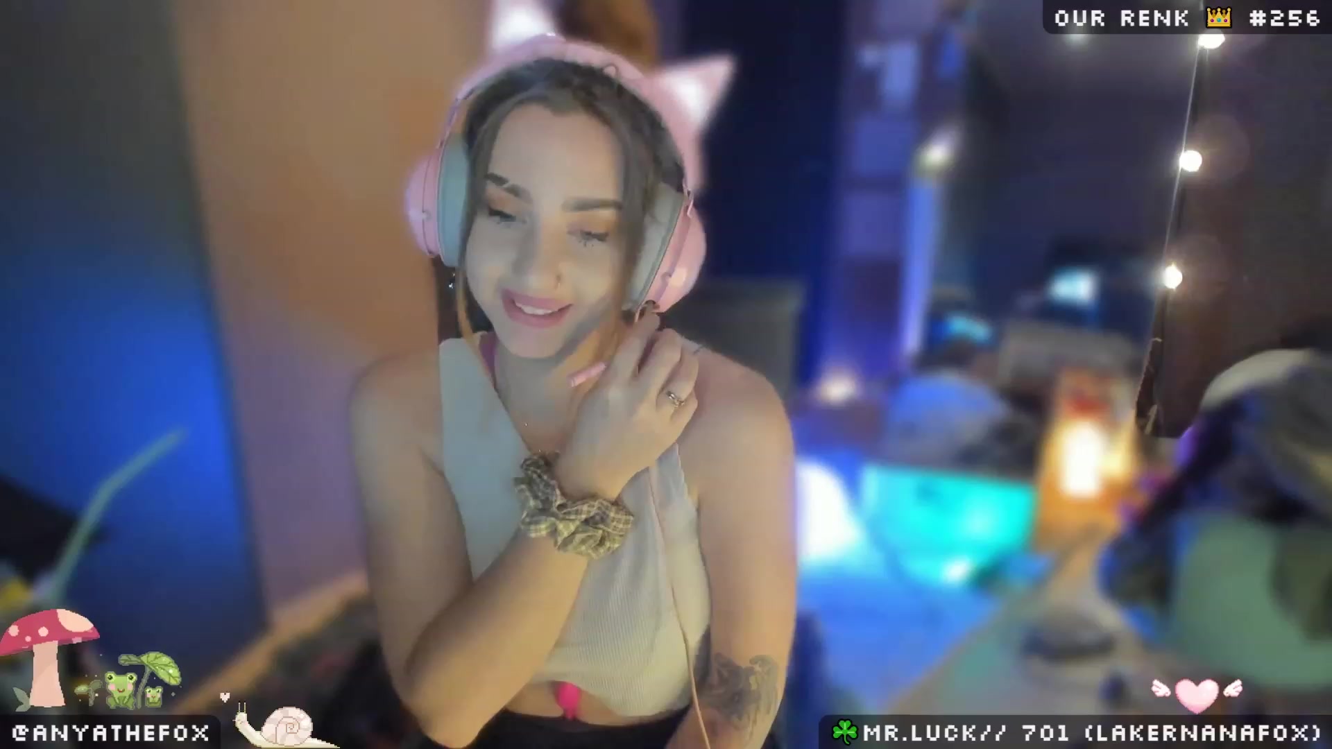 Gallery image thumbnail from Titcoin's myfreecams stream on, 03/22/2023, 07:20 image 16 of 20
