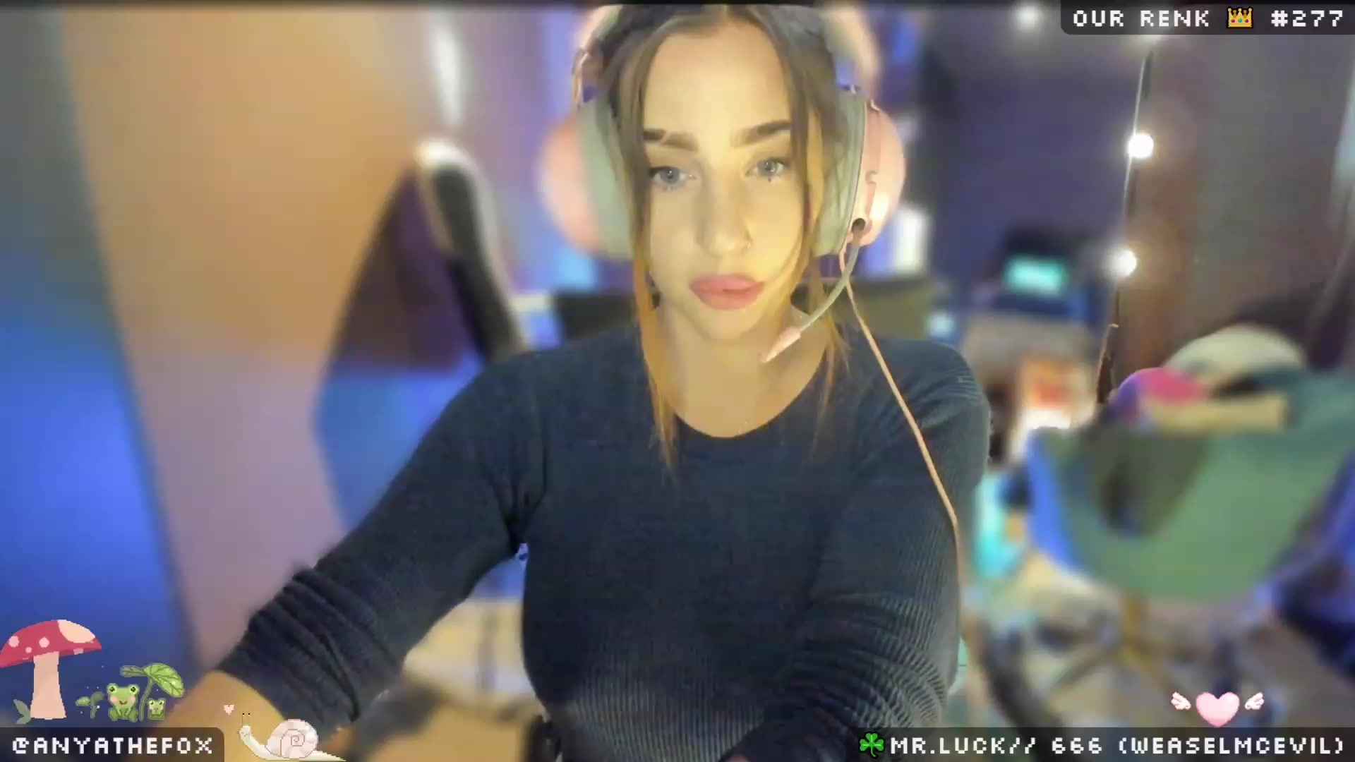 Gallery image thumbnail from Titcoin's myfreecams stream on, 03/24/2023, 07:53 image 8 of 20