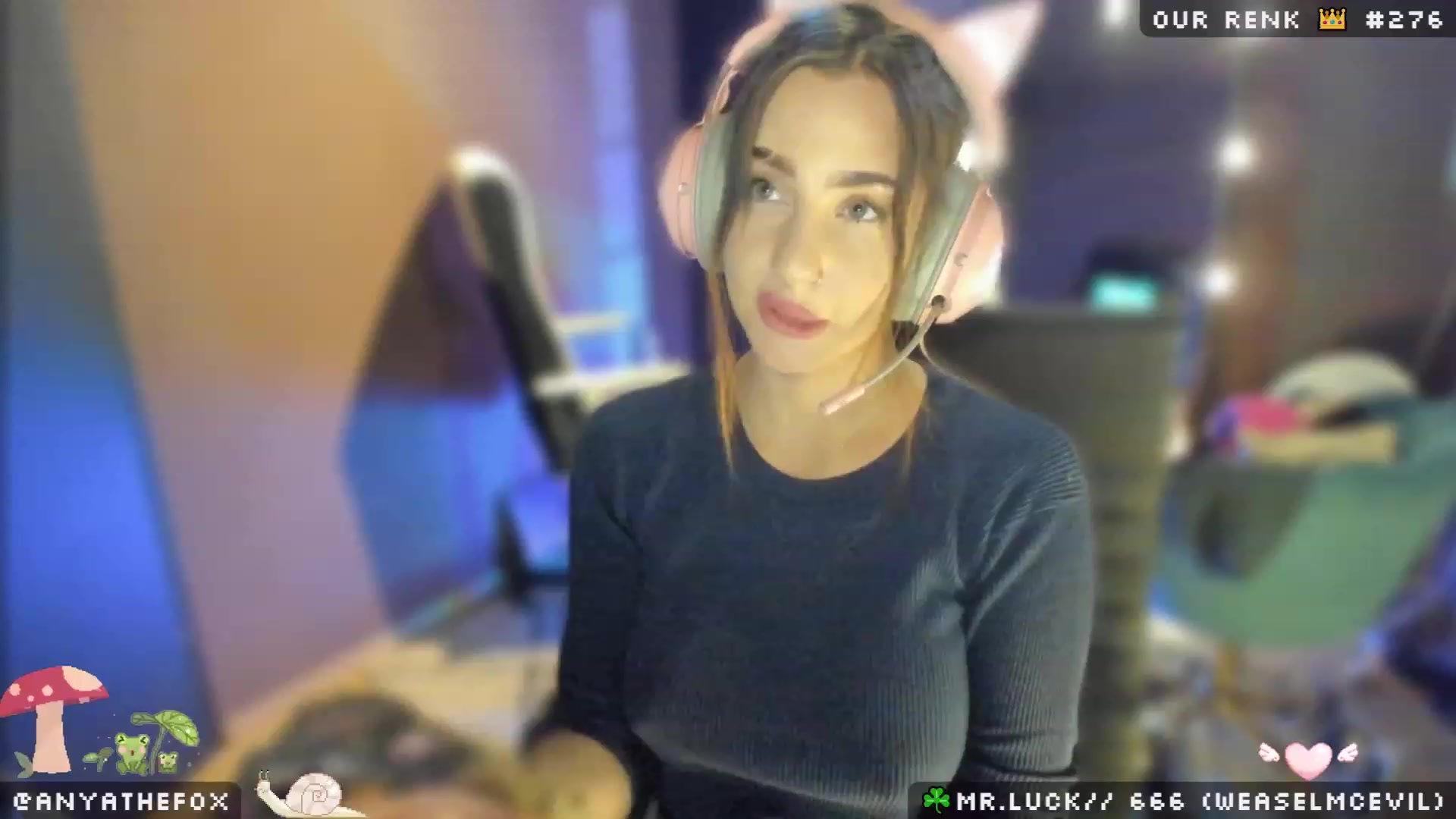 Gallery image thumbnail from Titcoin's myfreecams stream on, 03/24/2023, 07:53 image 14 of 20
