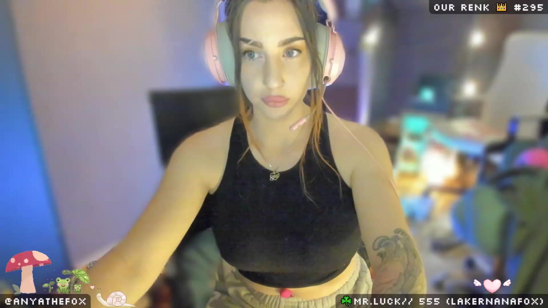 Gallery image thumbnail from Titcoin's myfreecams stream on, 03/30/2023, 08:06 image 9 of 20