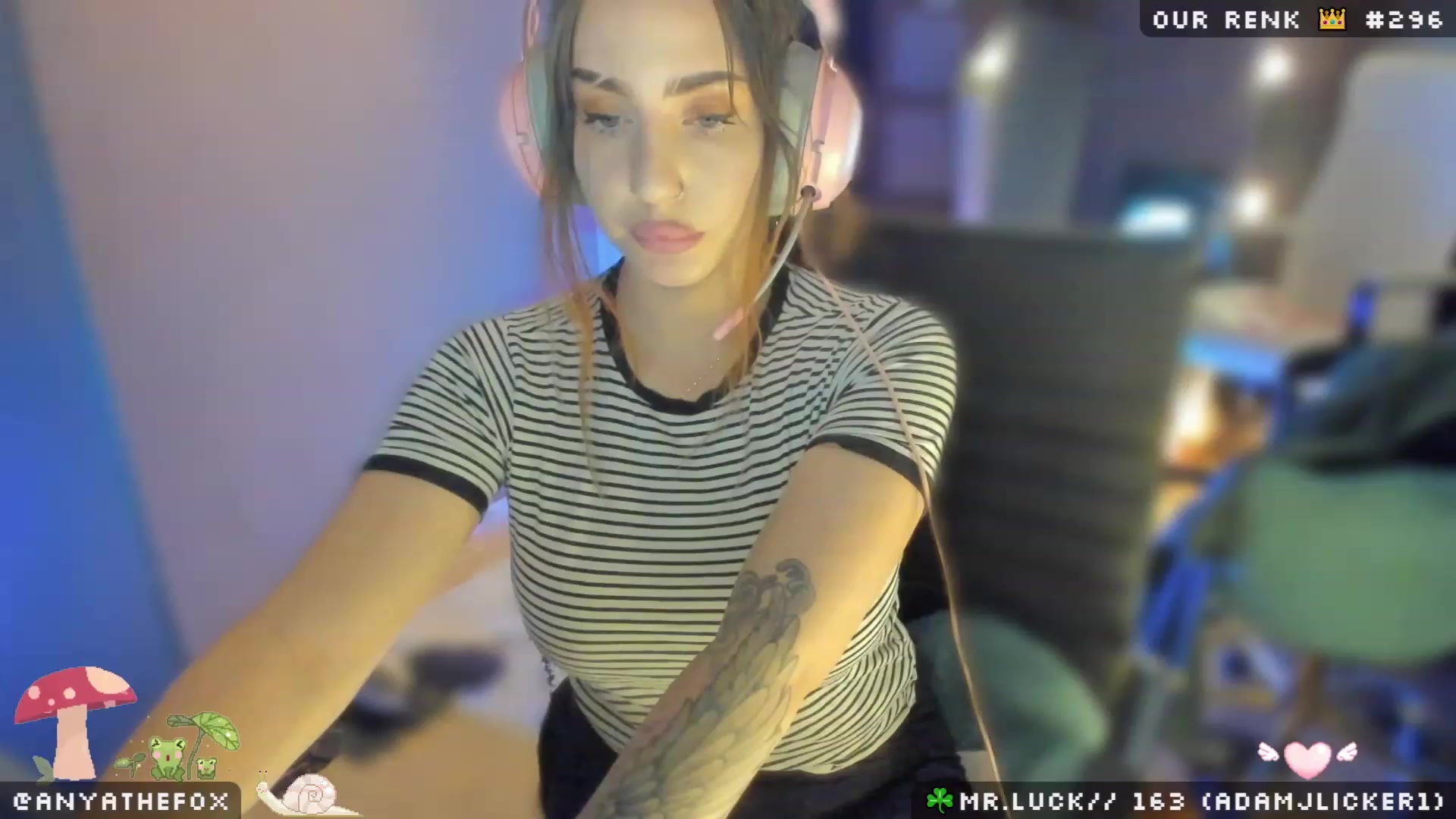 Gallery image thumbnail from Titcoin's myfreecams stream on, 03/31/2023, 07:22 image 18 of 20