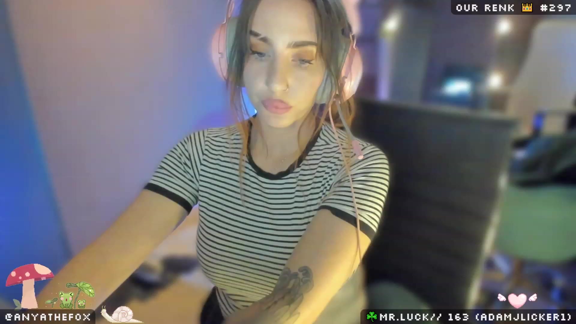 Gallery image thumbnail from Titcoin's myfreecams stream on, 03/31/2023, 07:22 image 19 of 20