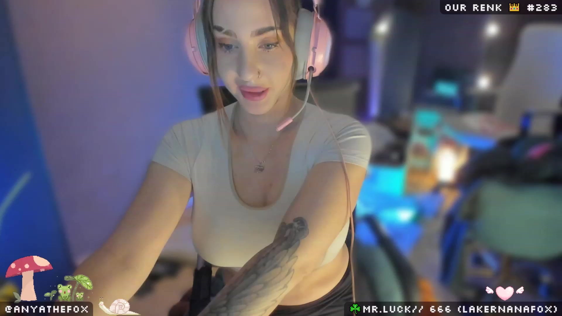 Gallery image thumbnail from Titcoin's myfreecams stream on, 04/01/2023, 08:37 image 3 of 20