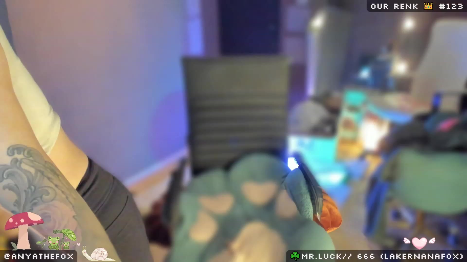 Gallery image thumbnail from Titcoin's myfreecams stream on, 04/01/2023, 08:37 image 17 of 20