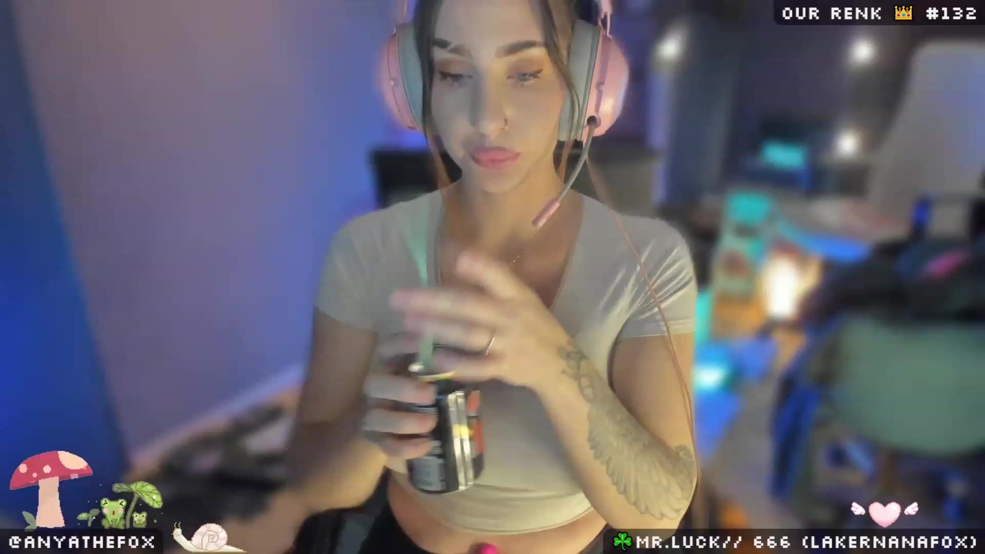 Gallery image thumbnail from Titcoin's myfreecams stream on, 04/01/2023, 08:37 image 9 of 20