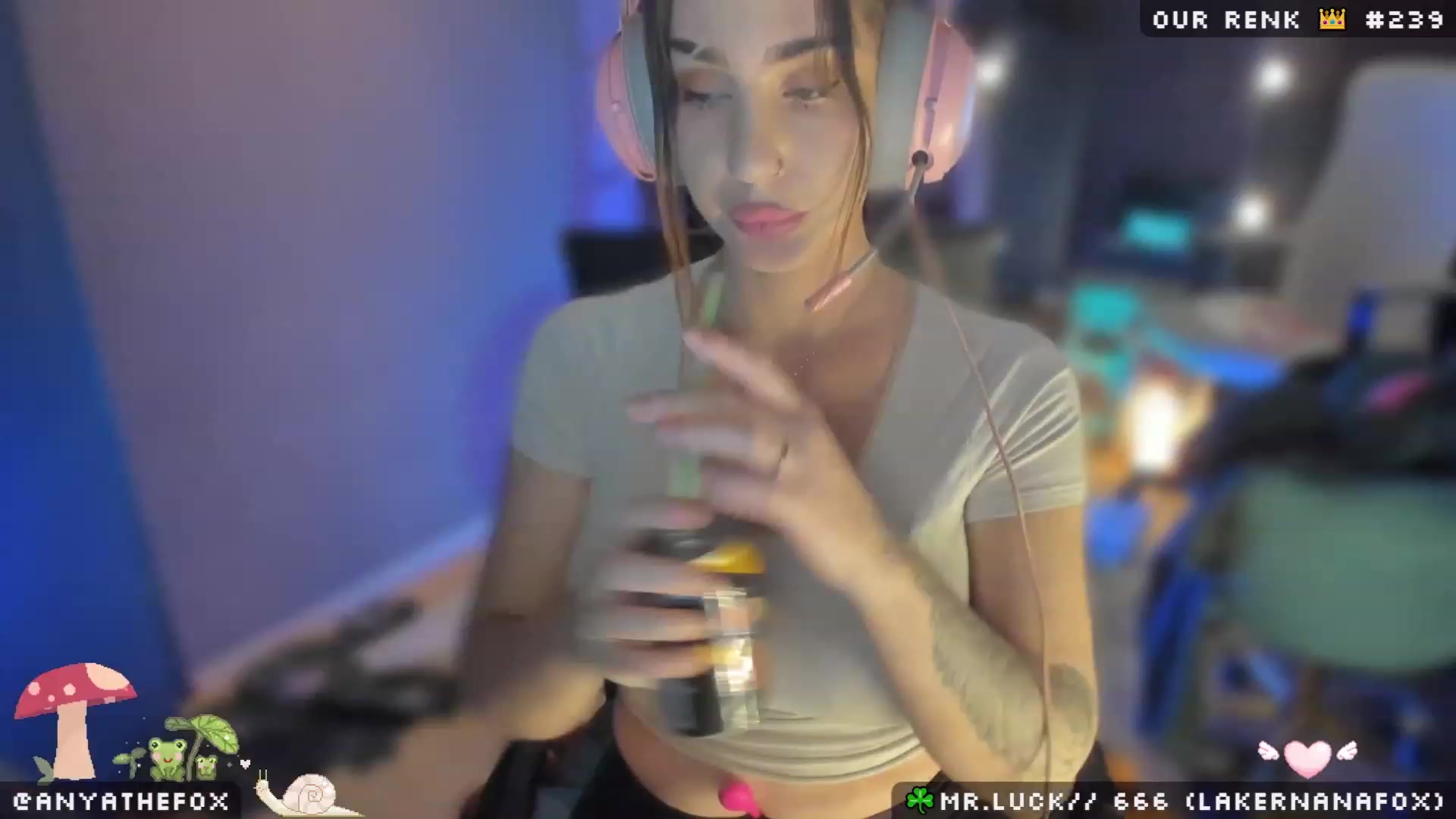 Gallery image thumbnail from Titcoin's myfreecams stream on, 04/01/2023, 08:37 image 7 of 20