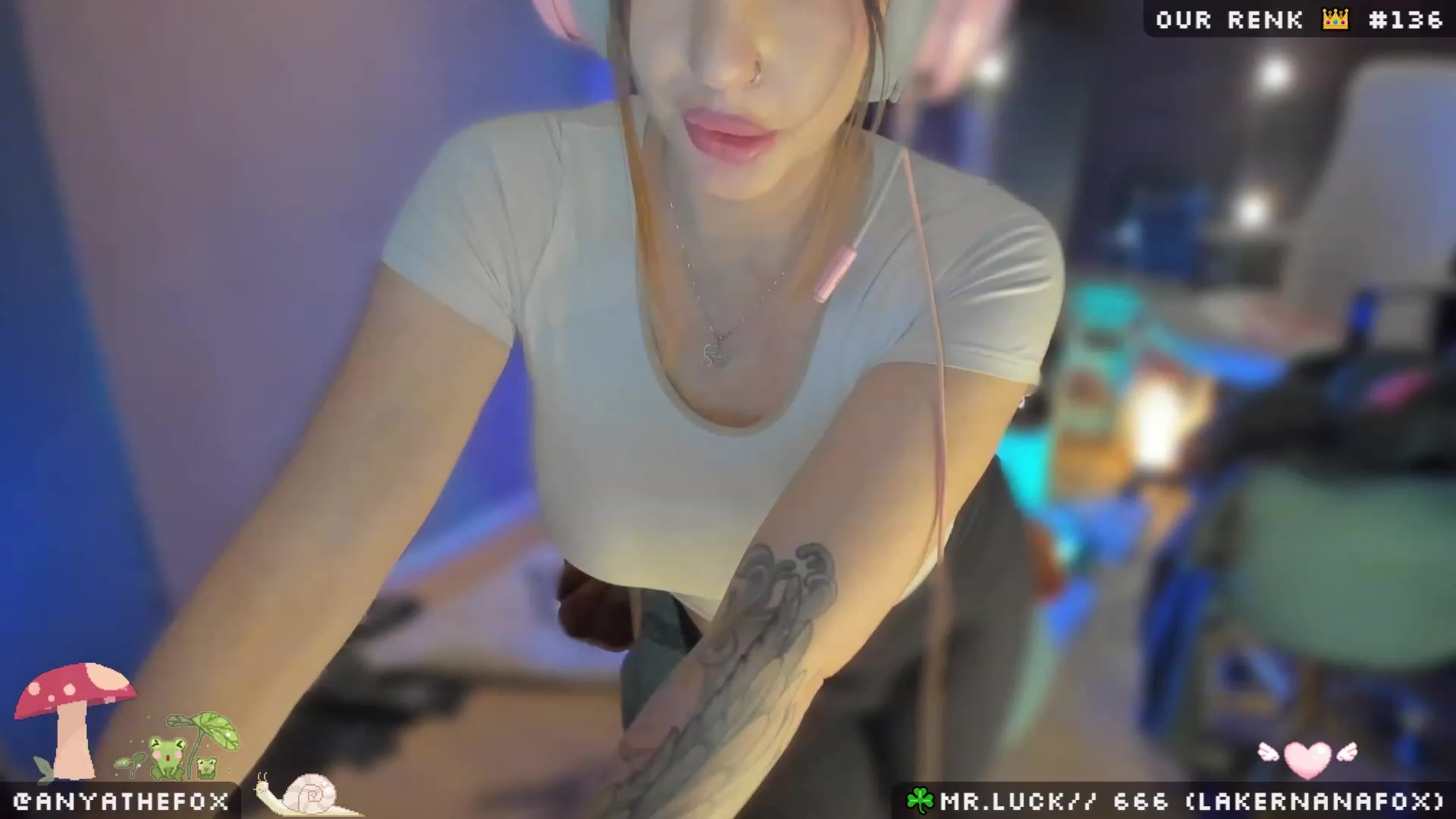 Gallery image thumbnail from Titcoin's myfreecams stream on, 04/01/2023, 08:37 image 20 of 20