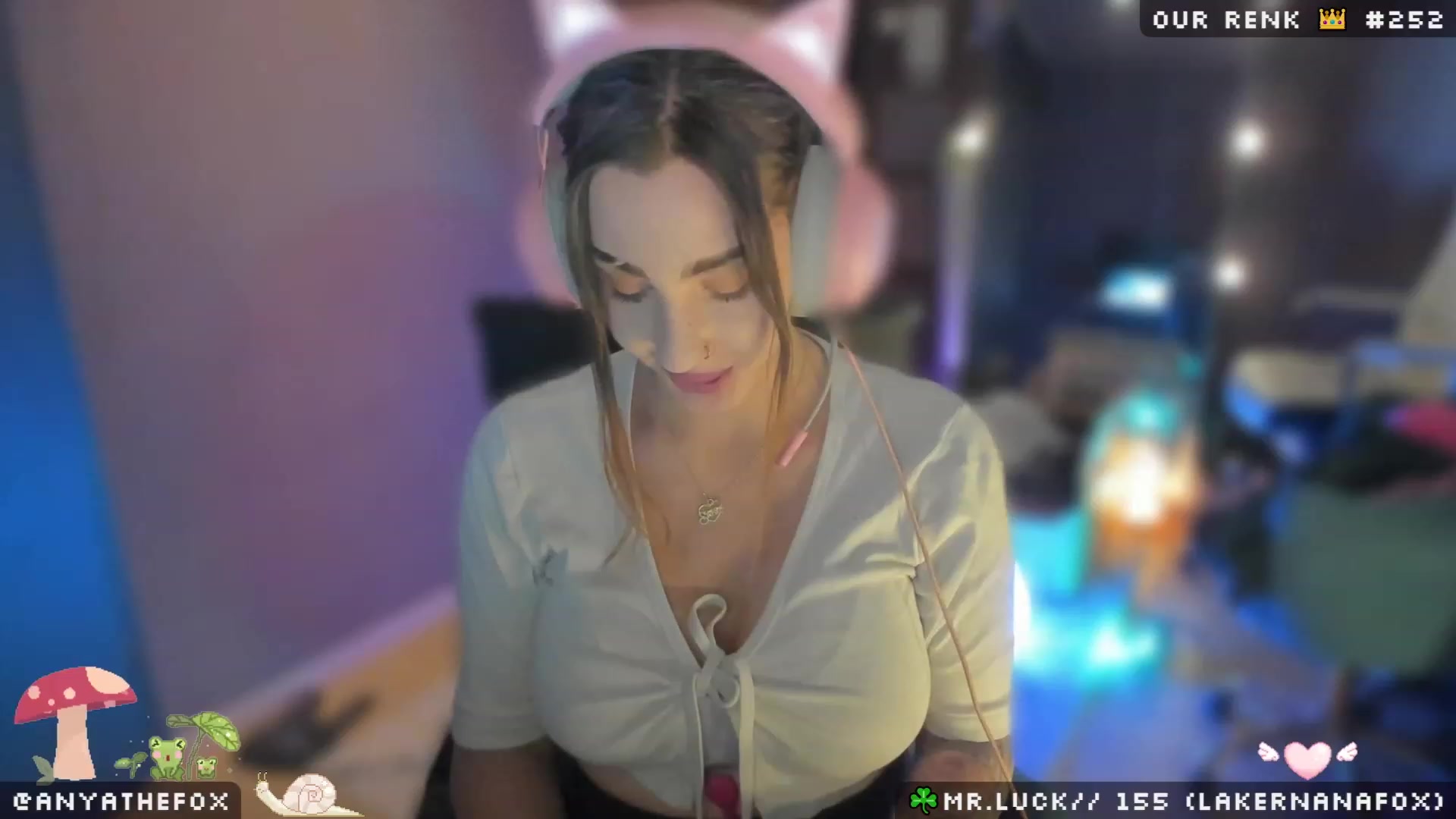 Gallery image thumbnail from Titcoin's myfreecams stream on, 04/03/2023, 05:55 image 10 of 20